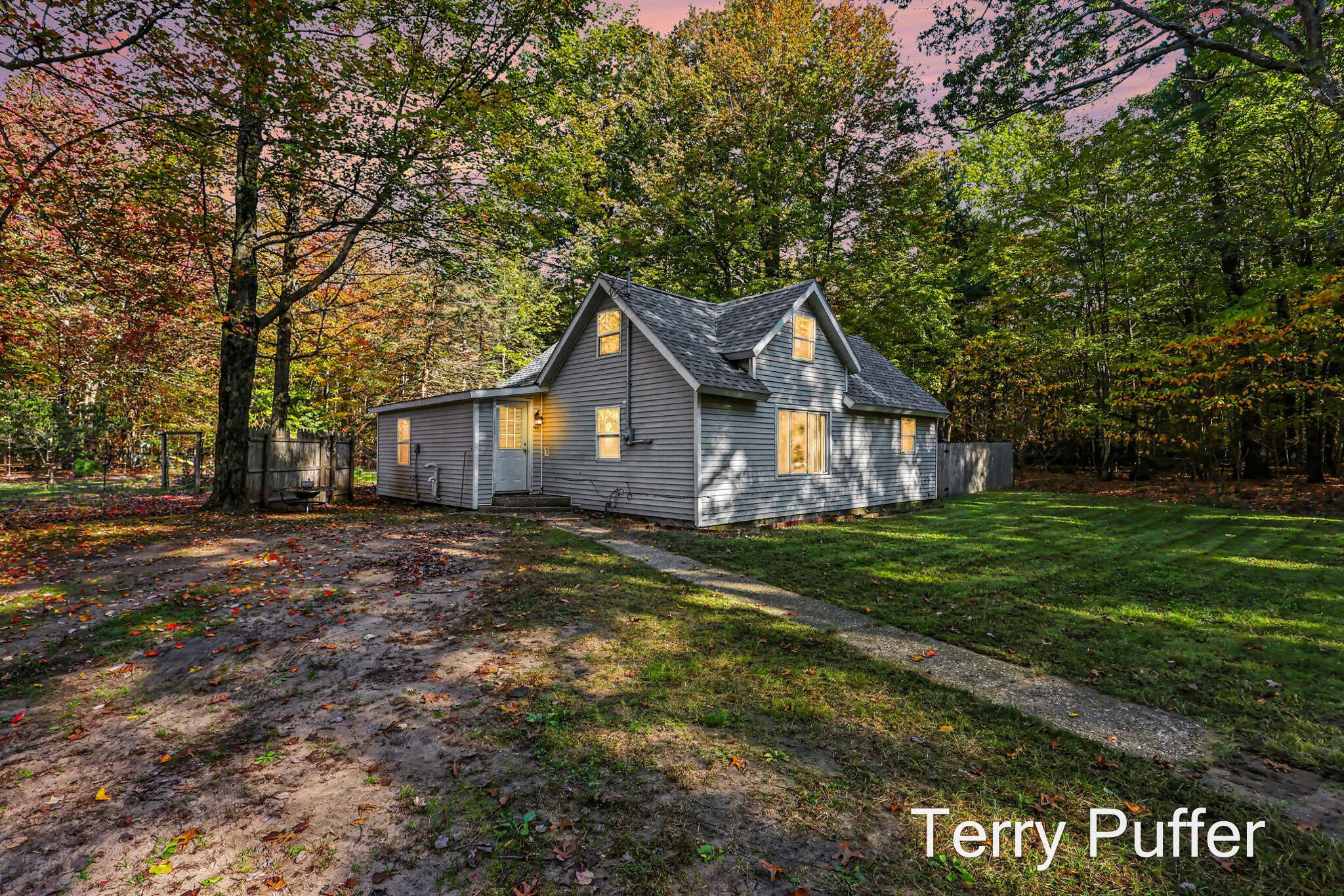 1466 N Scenic Drive Muskegon MI 49445