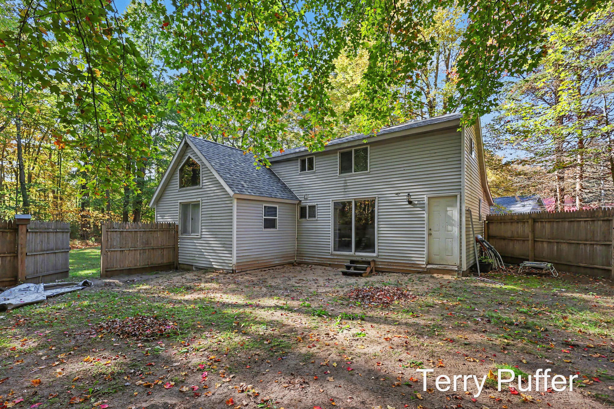 1466 N Scenic Drive Muskegon MI 49445