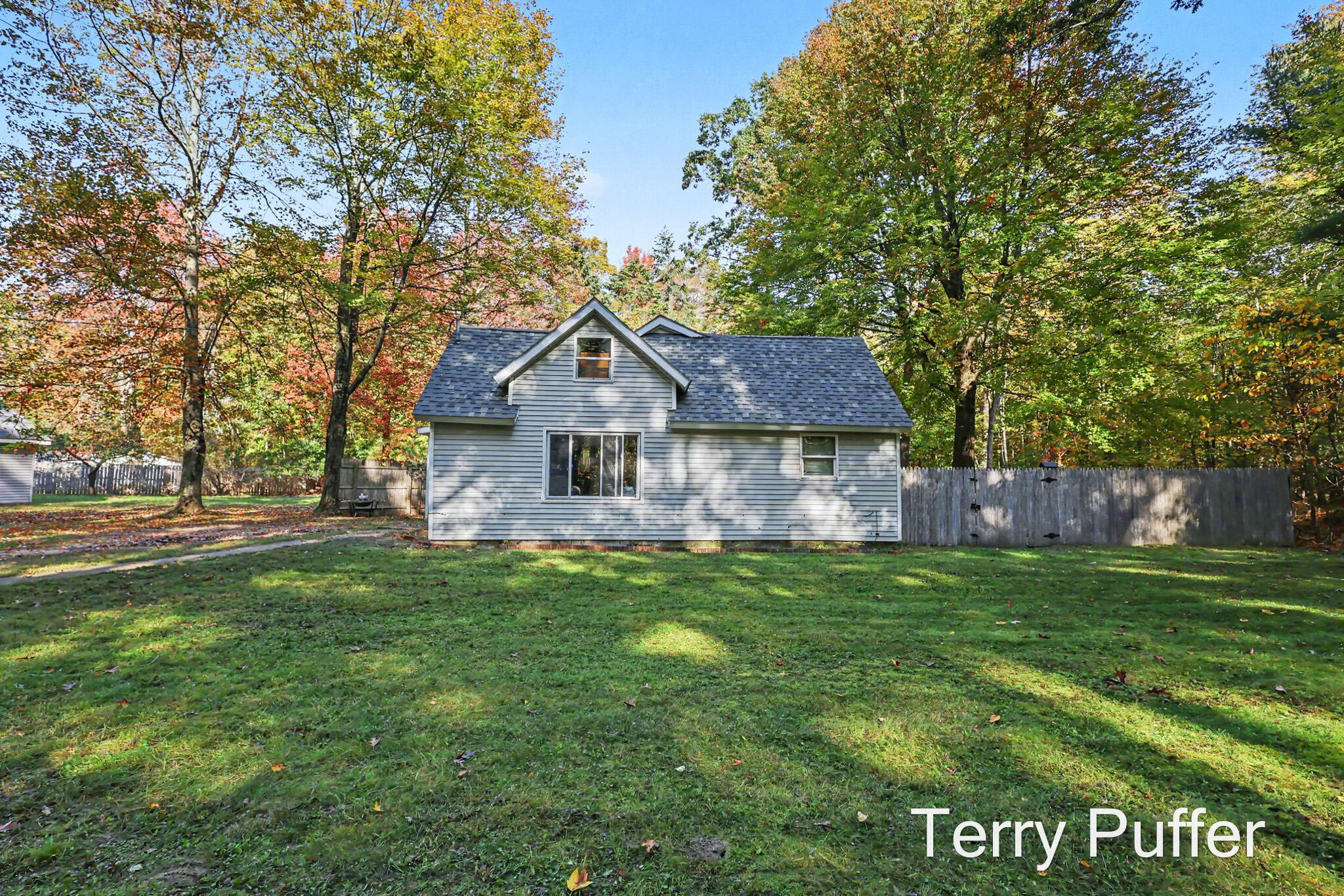 1466 N Scenic Drive Muskegon MI 49445