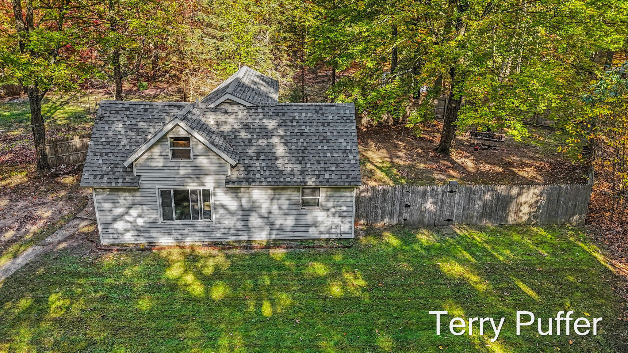 1466 N Scenic Drive Muskegon MI 49445