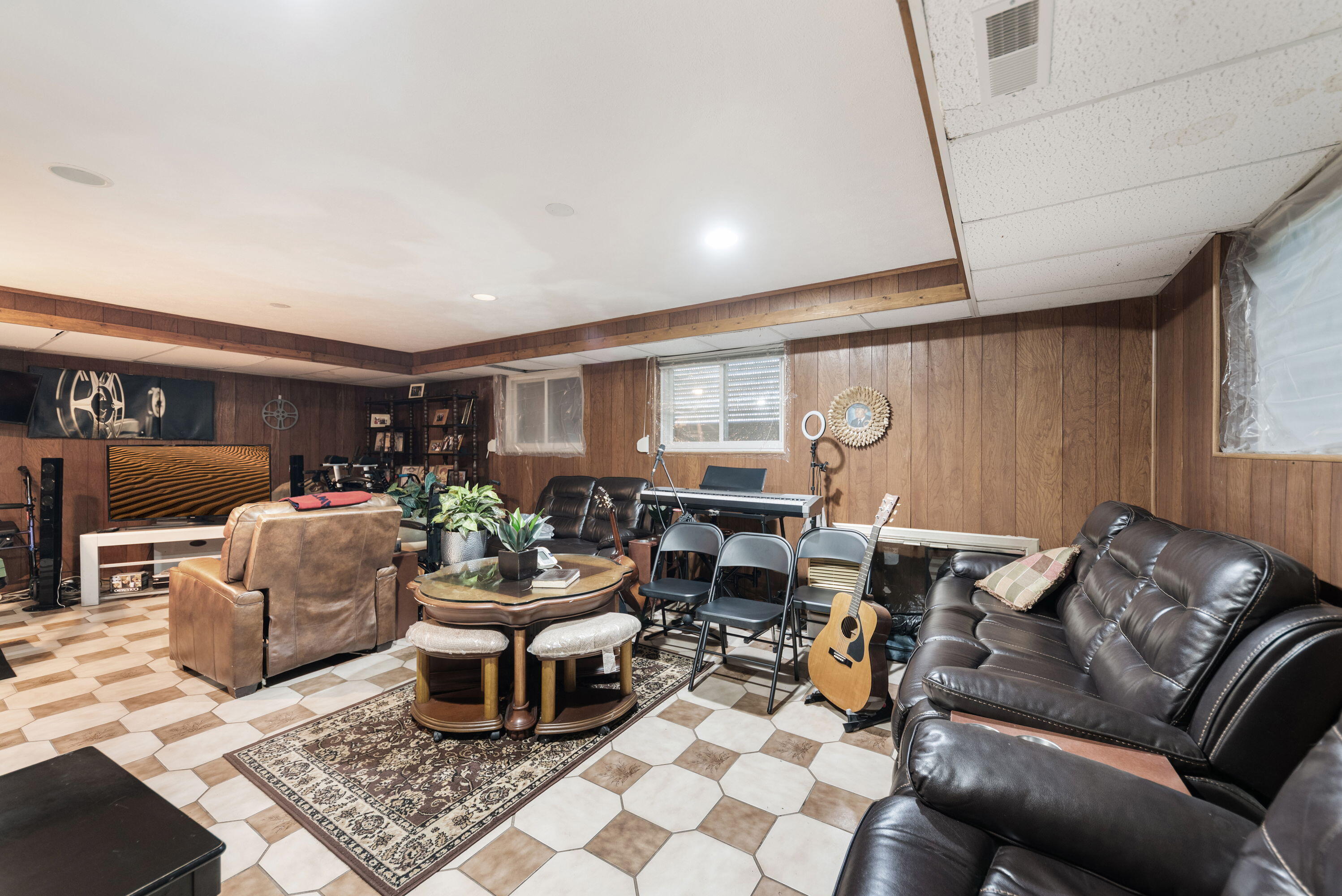 5563 W Spring Creek Road Three Oaks MI 49128