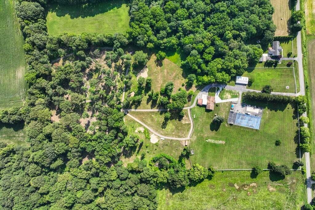 5563 W Spring Creek Road Three Oaks MI 49128