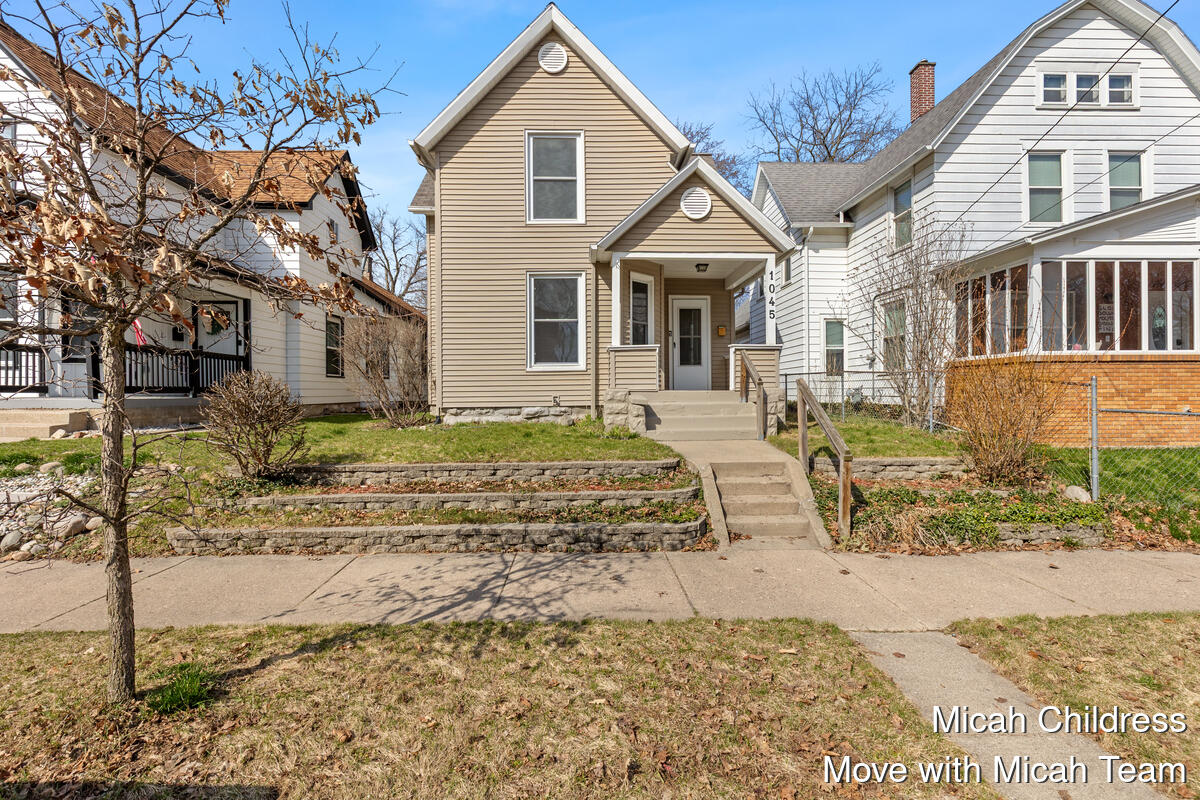 1045 Jackson Street NW Grand Rapids MI 49504