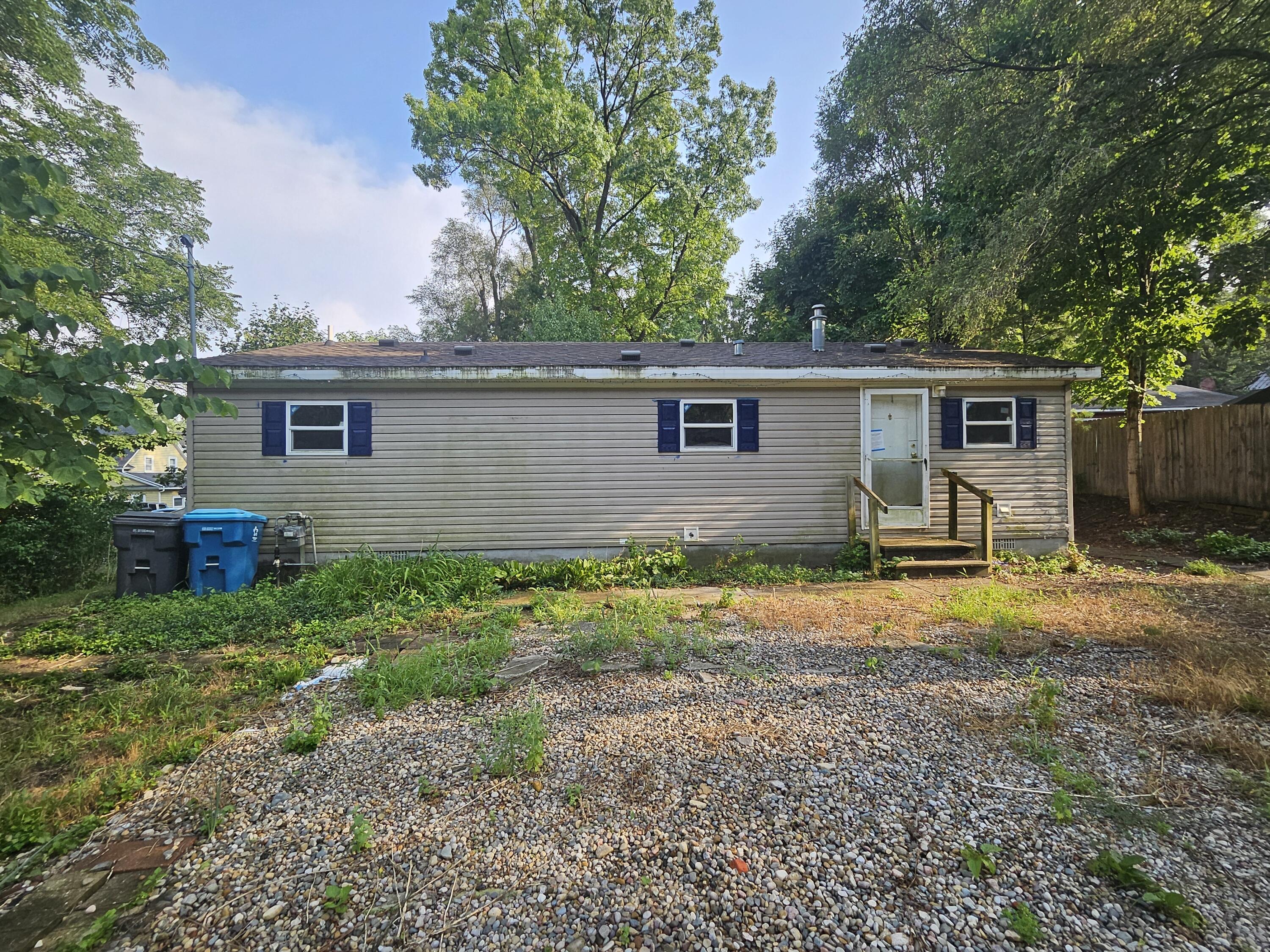 813 Mccourtie Street Kalamazoo MI 49008