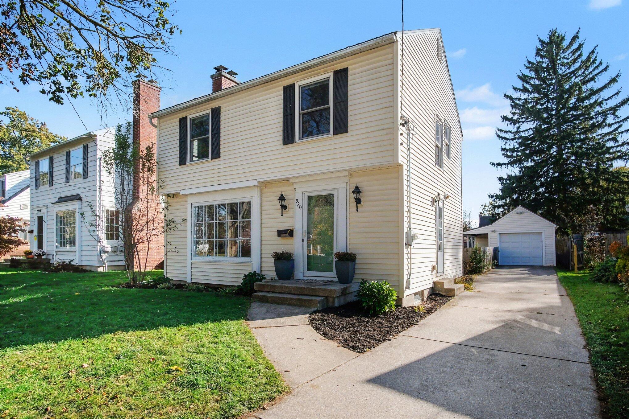 920 Reynard Street SE Grand Rapids MI 49507