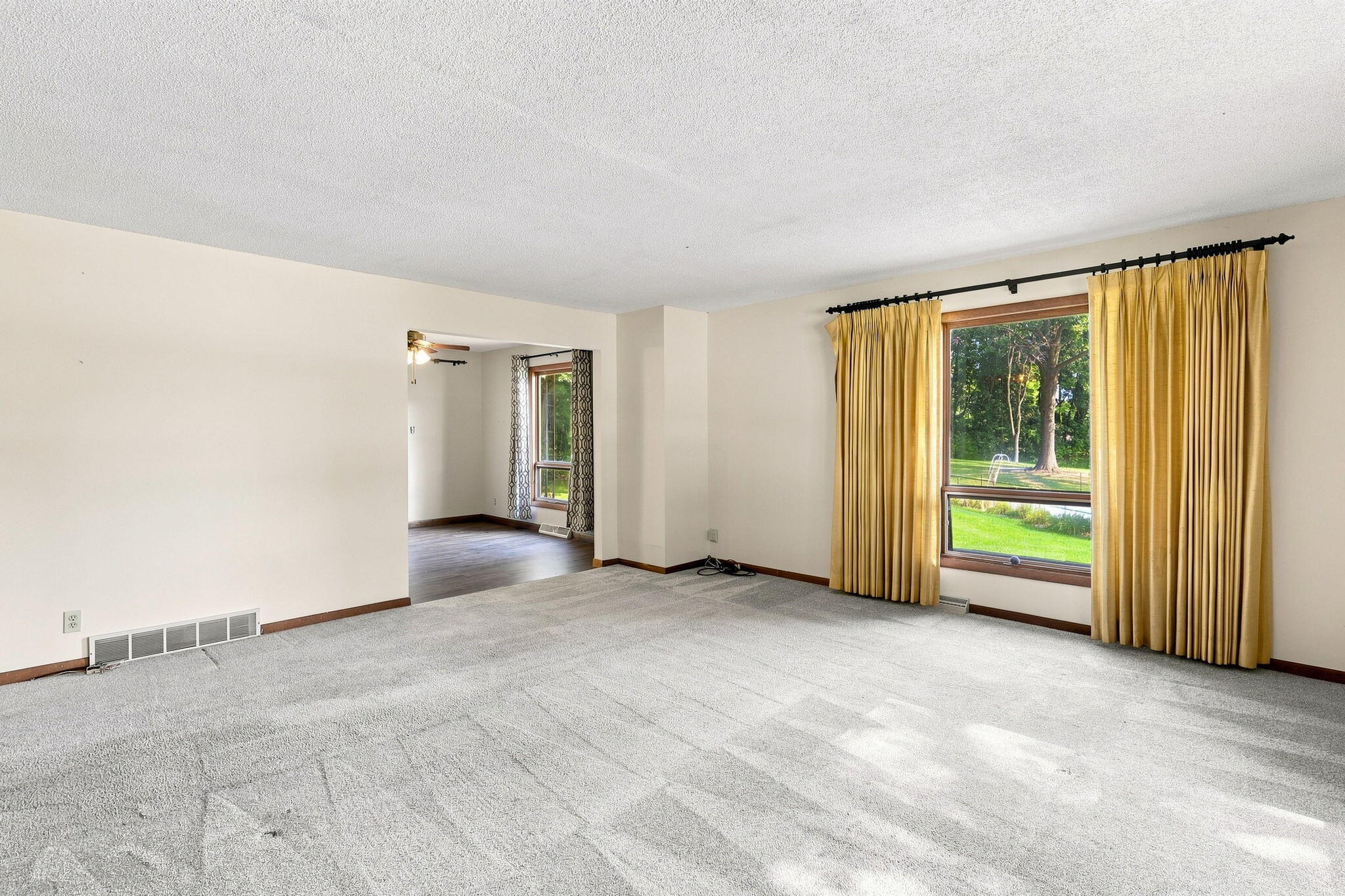 6336 Sycamore Coloma MI 49038