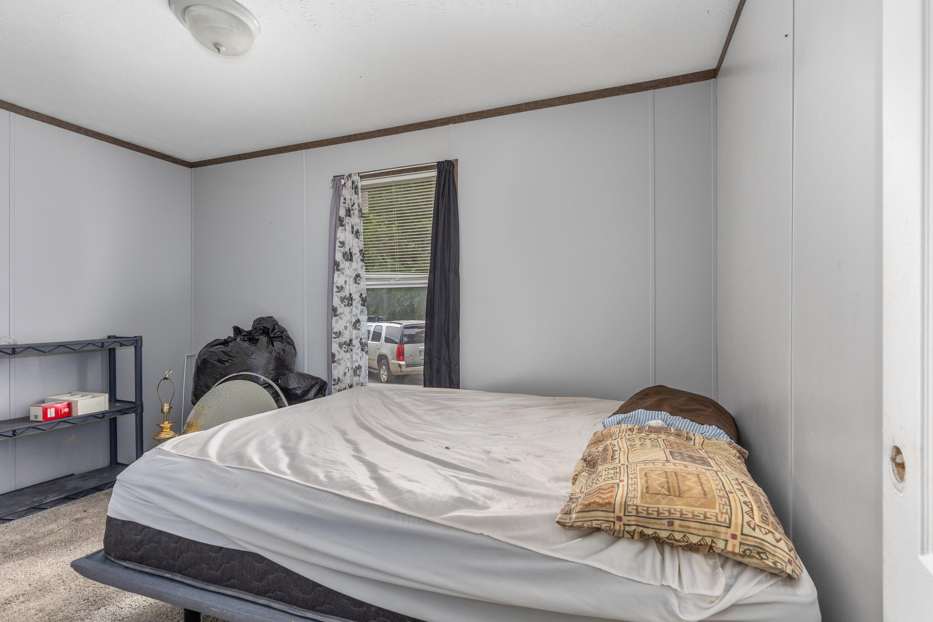 195 S Green Meadow Street SE Grand Rapids MI 49548