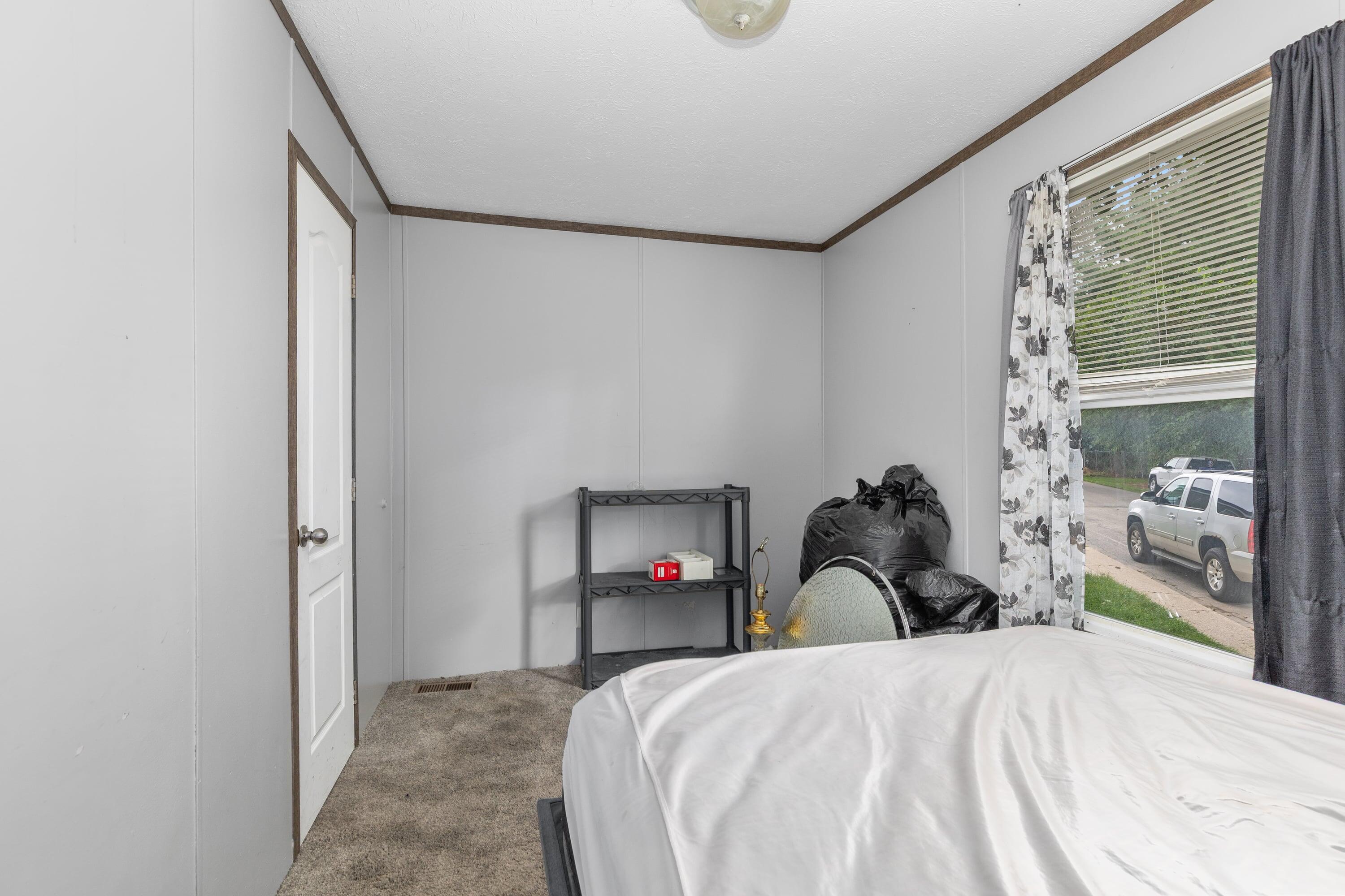 195 S Green Meadow Street SE Grand Rapids MI 49548