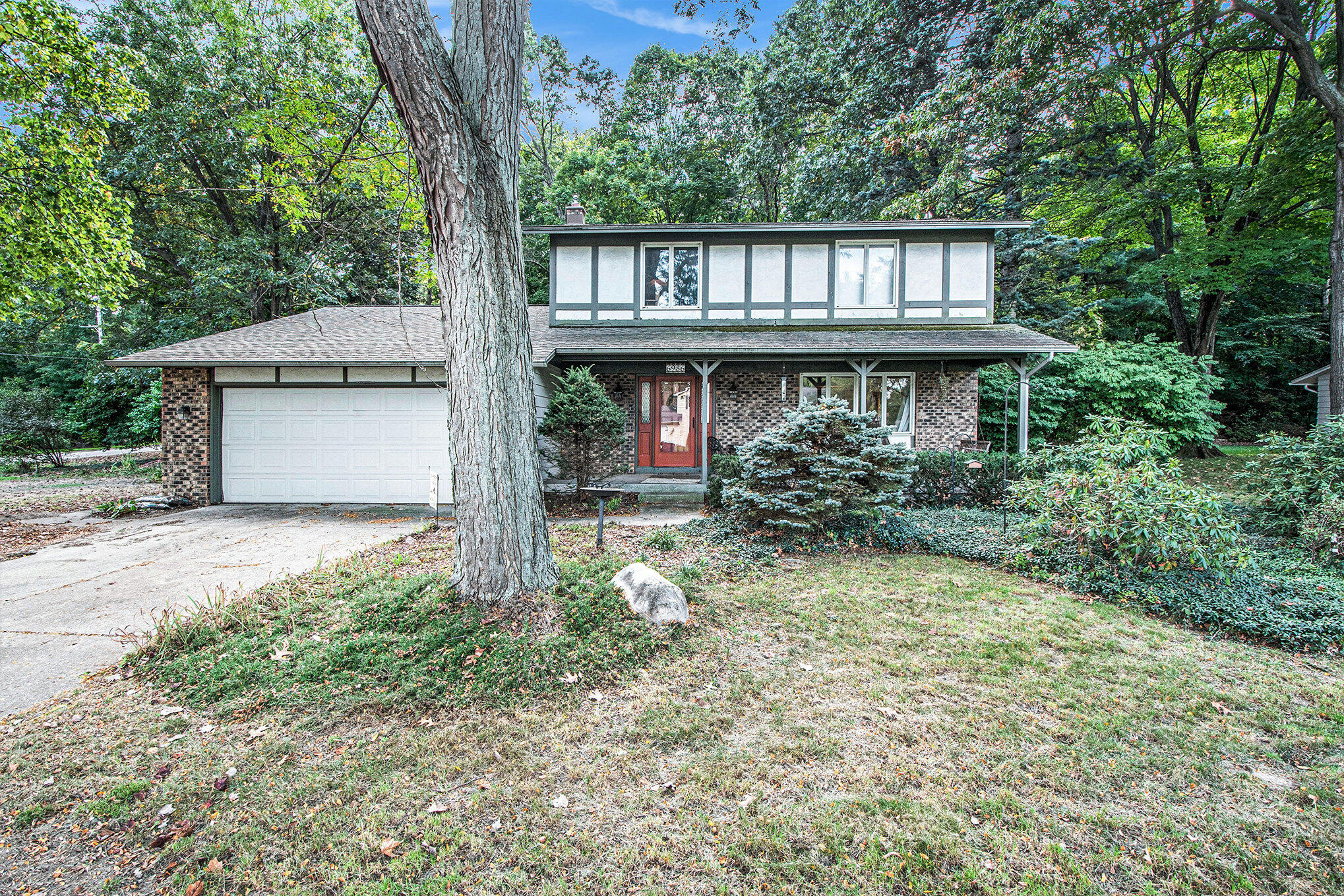 6986 Cimarron Drive SE Grand Rapids MI 49546