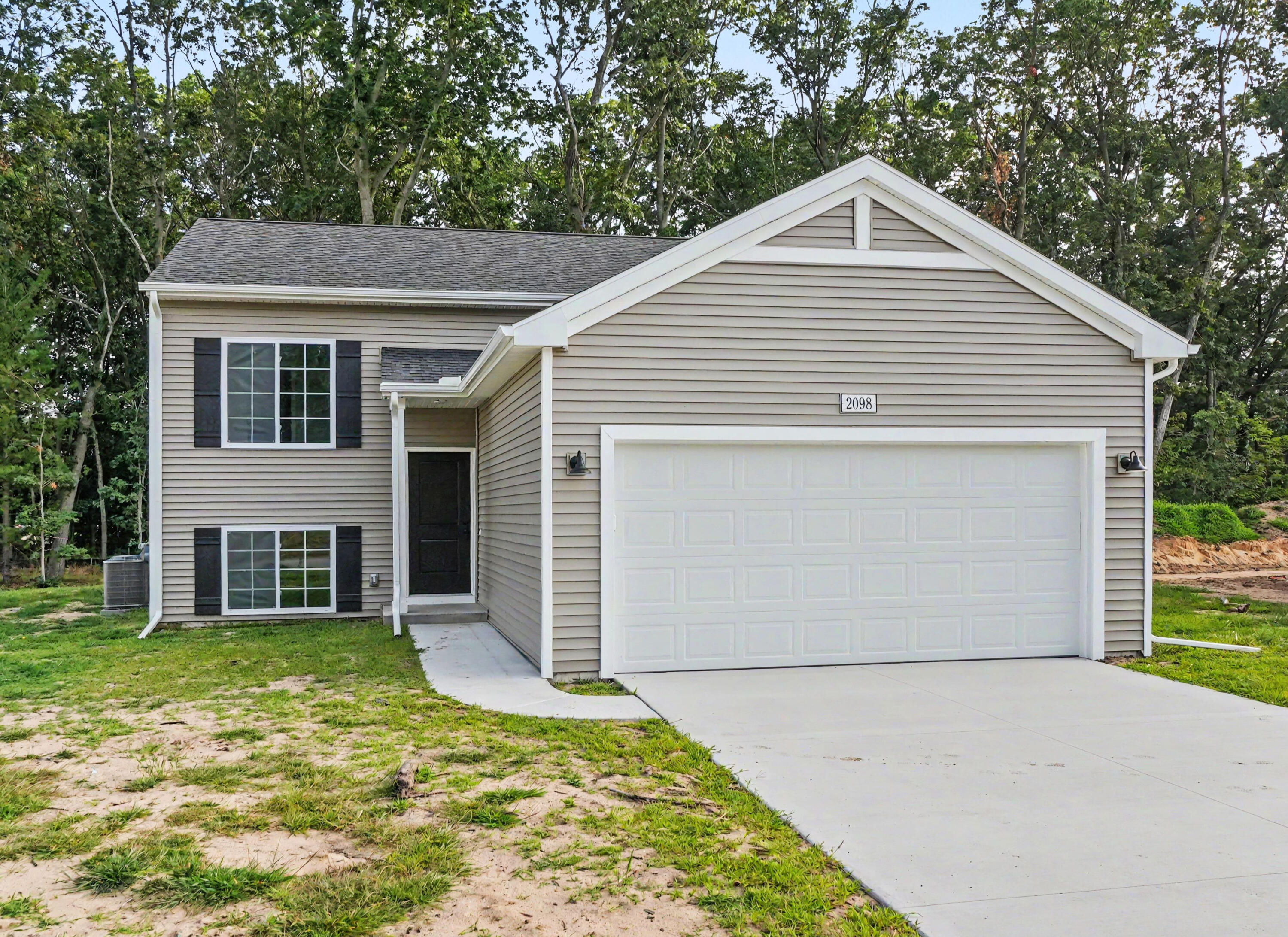 2098 Kristin Court Muskegon MI 49442