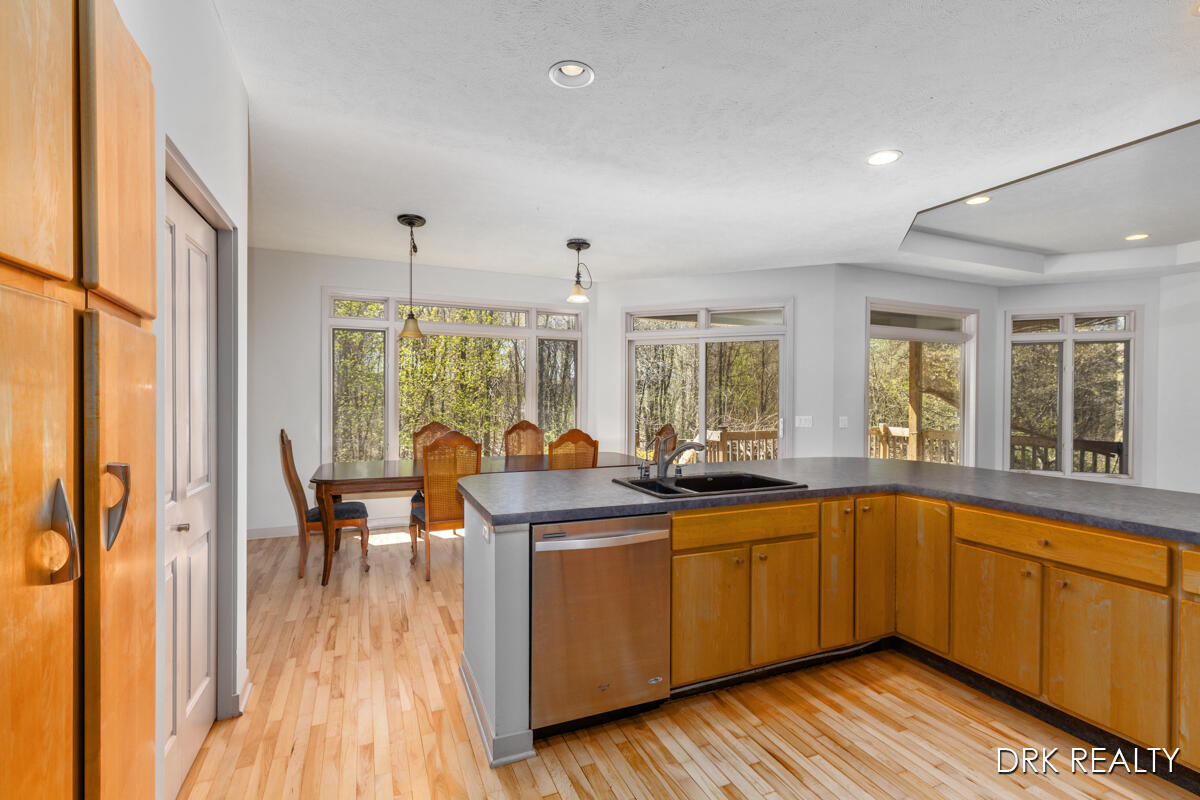 5900 Cannon Hills Drive NE Ada MI 49301