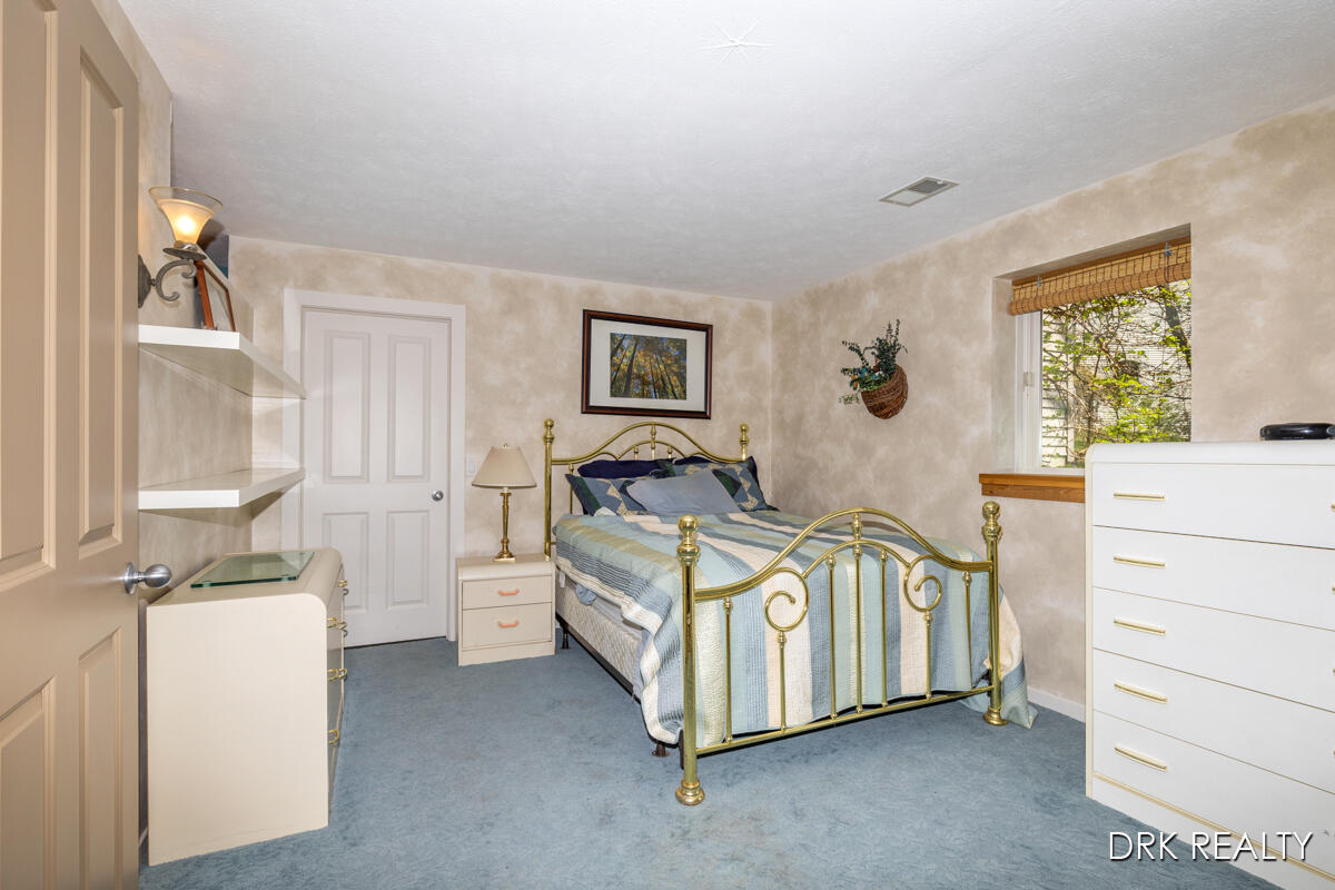 5900 Cannon Hills Drive NE Ada MI 49301