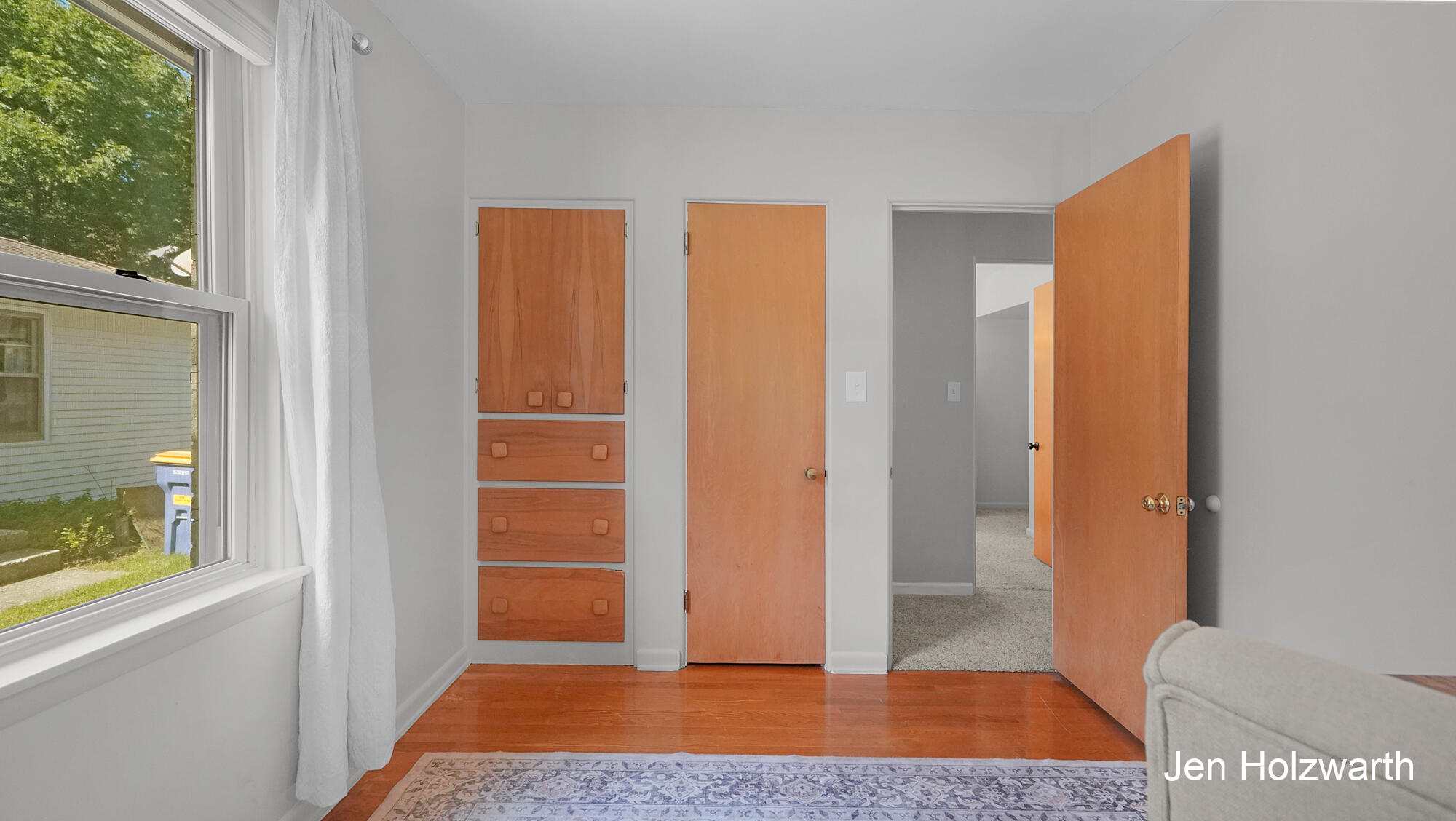 725 Parkway Drive NE Grand Rapids MI 49525