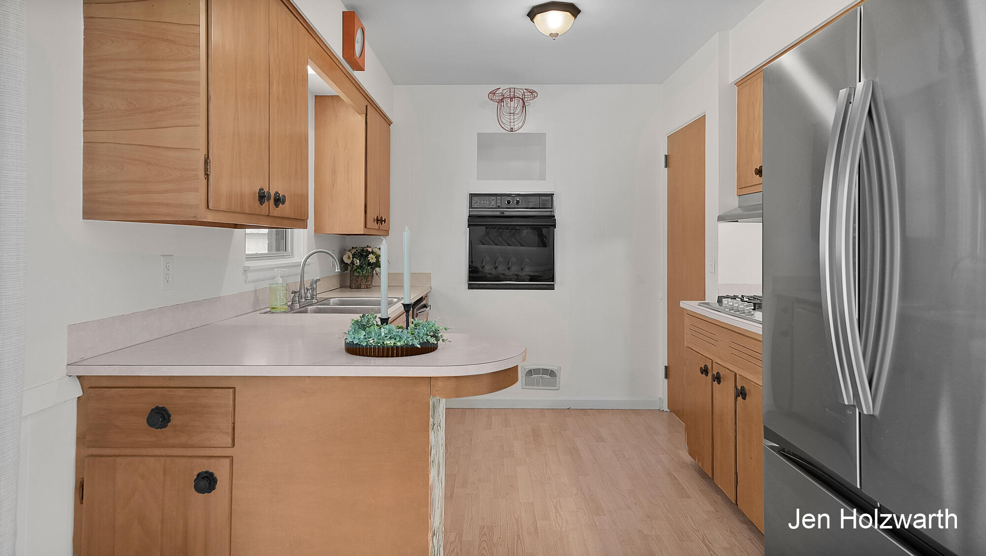 725 Parkway Drive NE Grand Rapids MI 49525