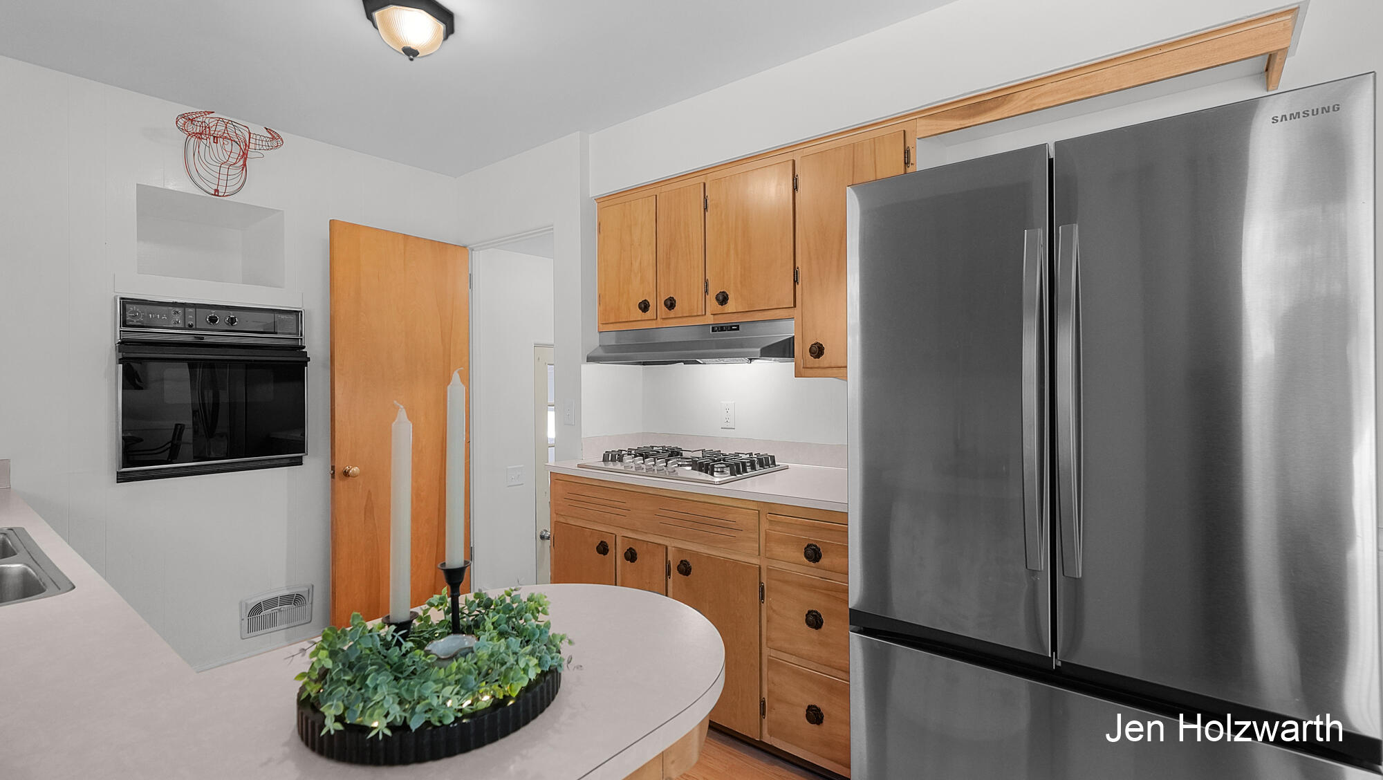 725 Parkway Drive NE Grand Rapids MI 49525