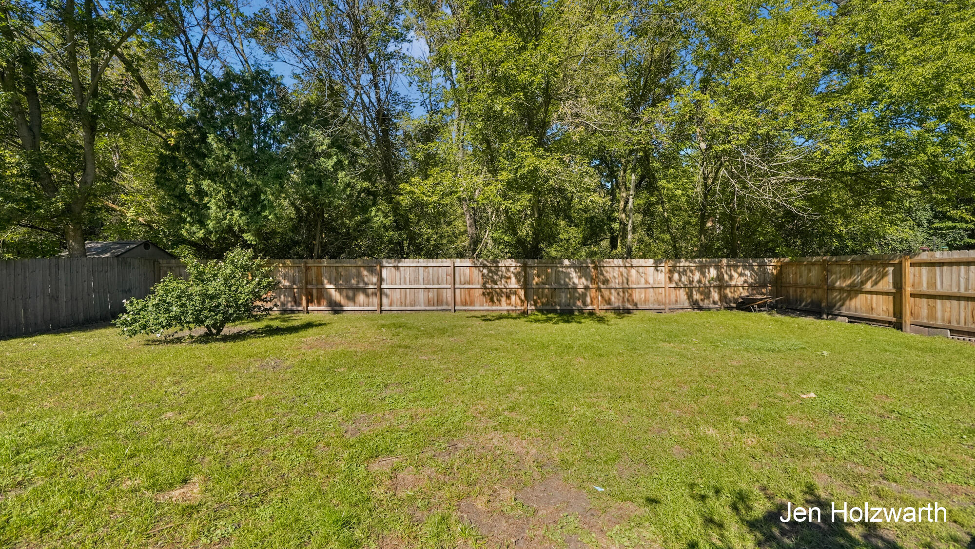 725 Parkway Drive NE Grand Rapids MI 49525