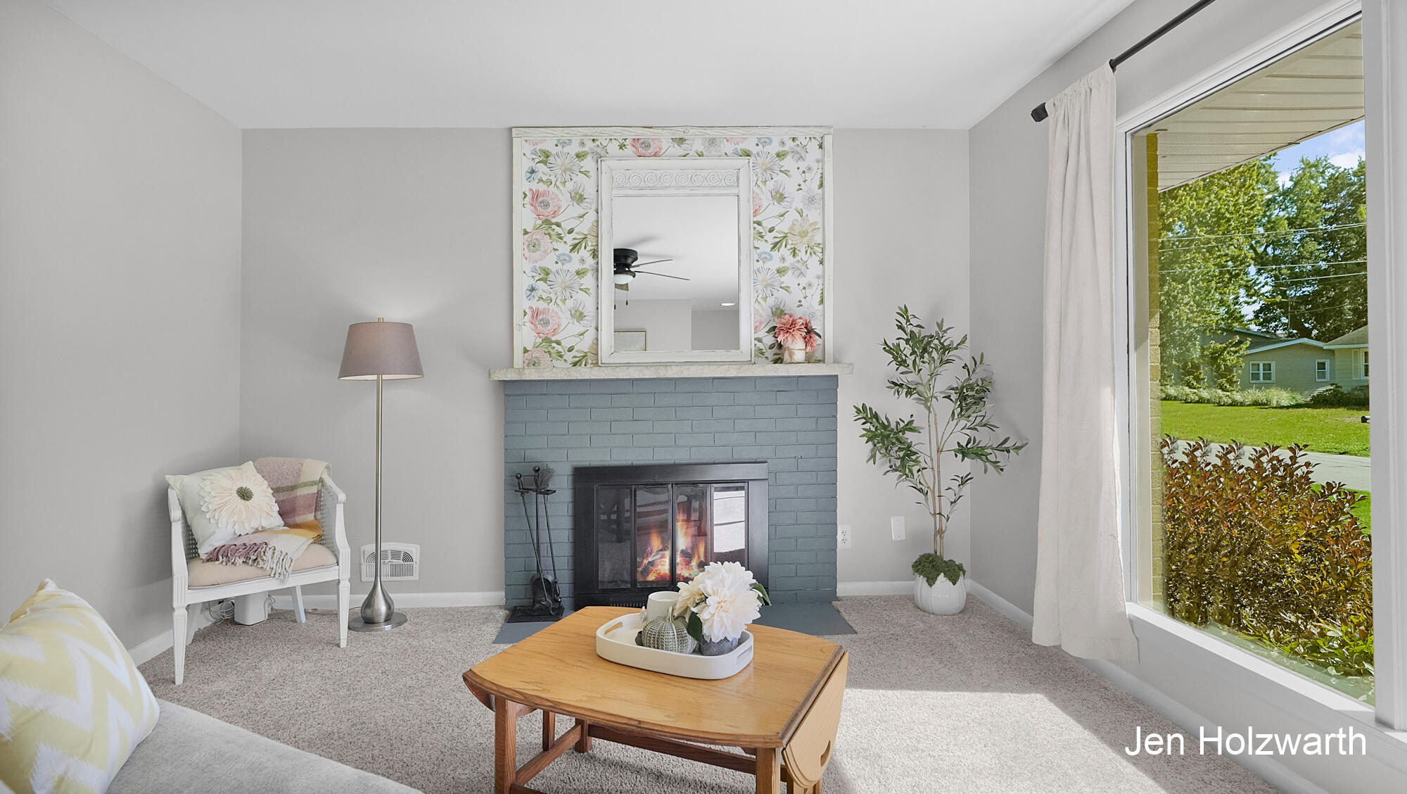 725 Parkway Drive NE Grand Rapids MI 49525