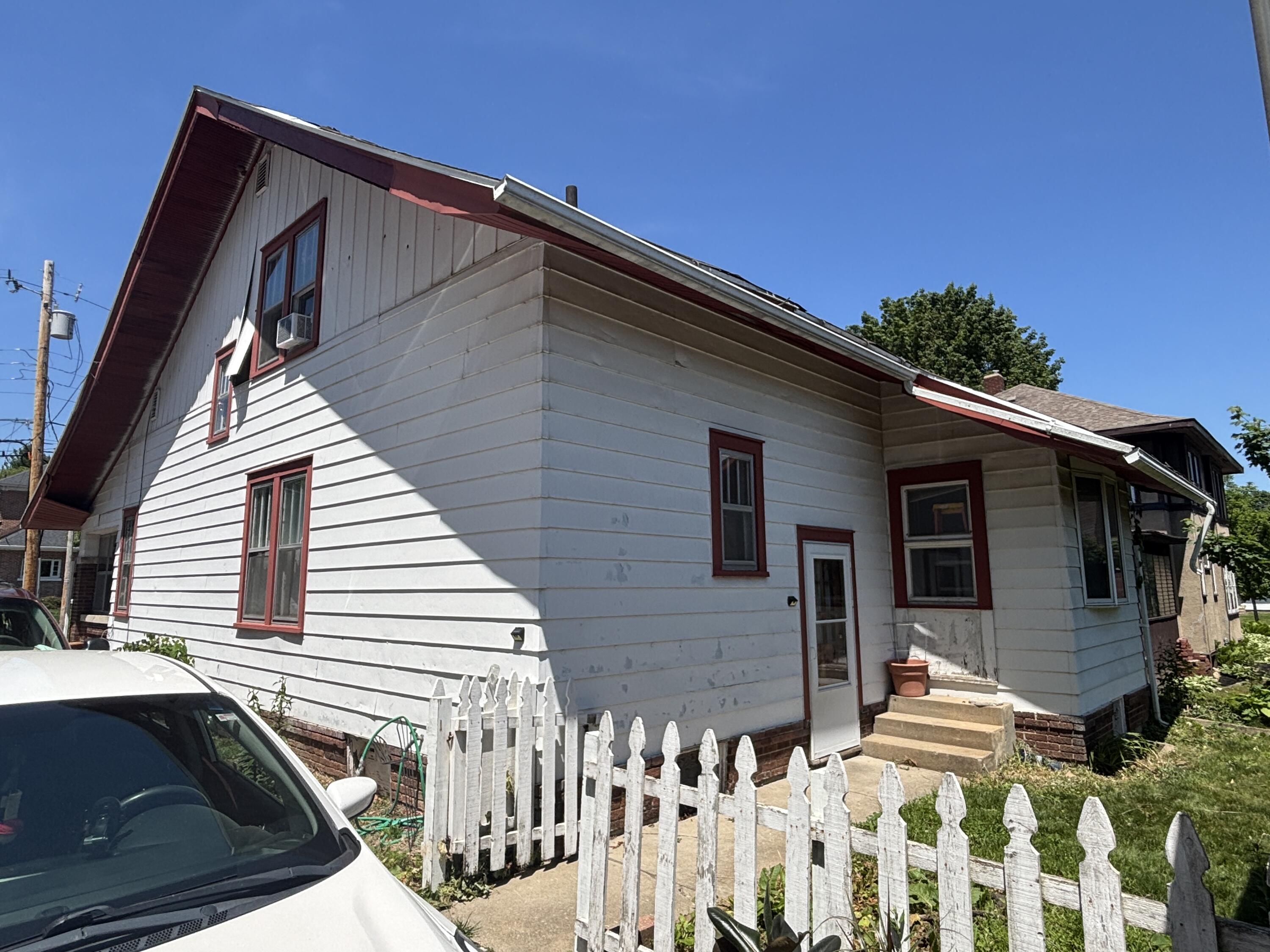 103 Clark Street Buchanan MI 49107