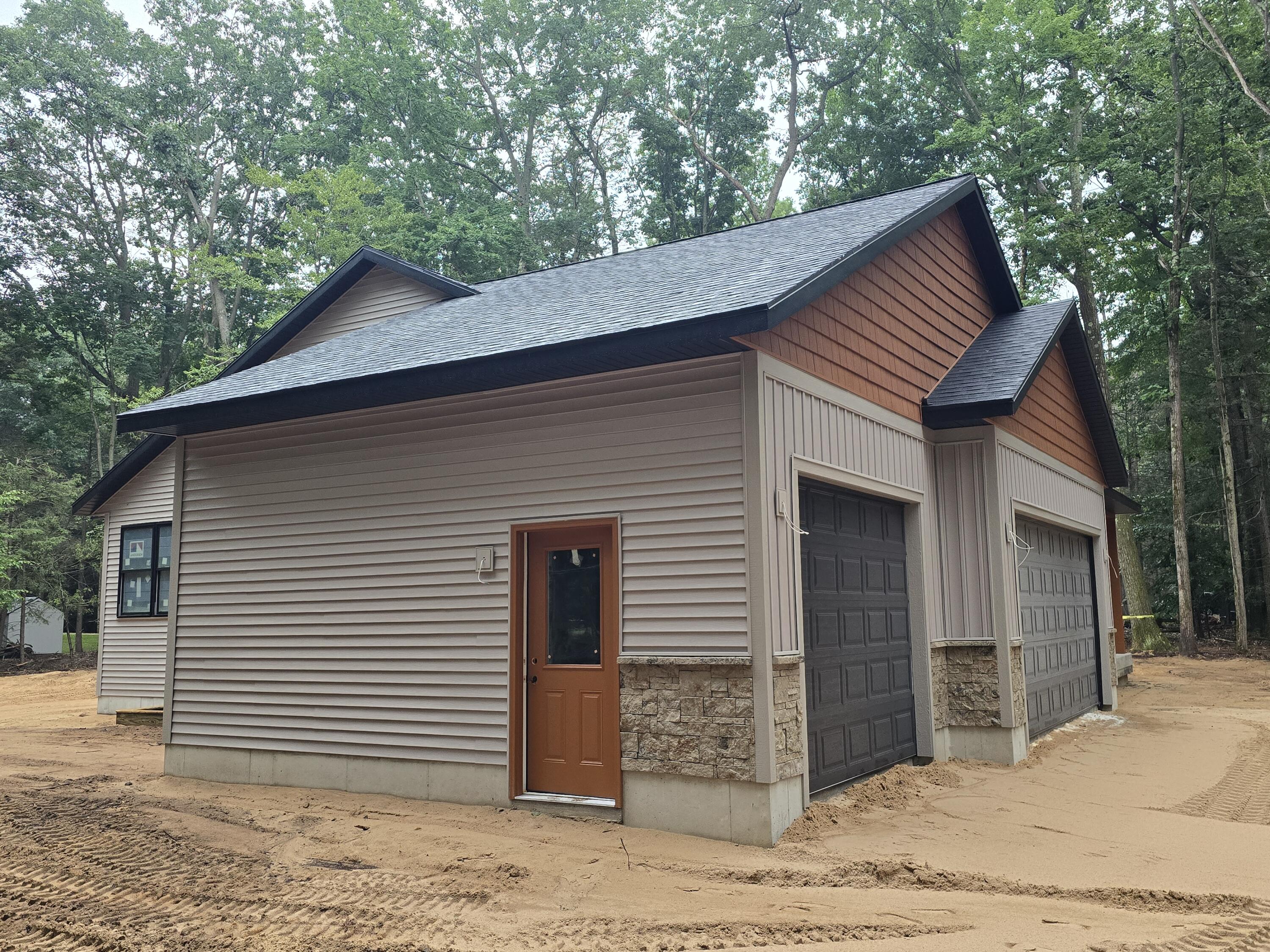 918 Scenic Drive Muskegon MI 49445