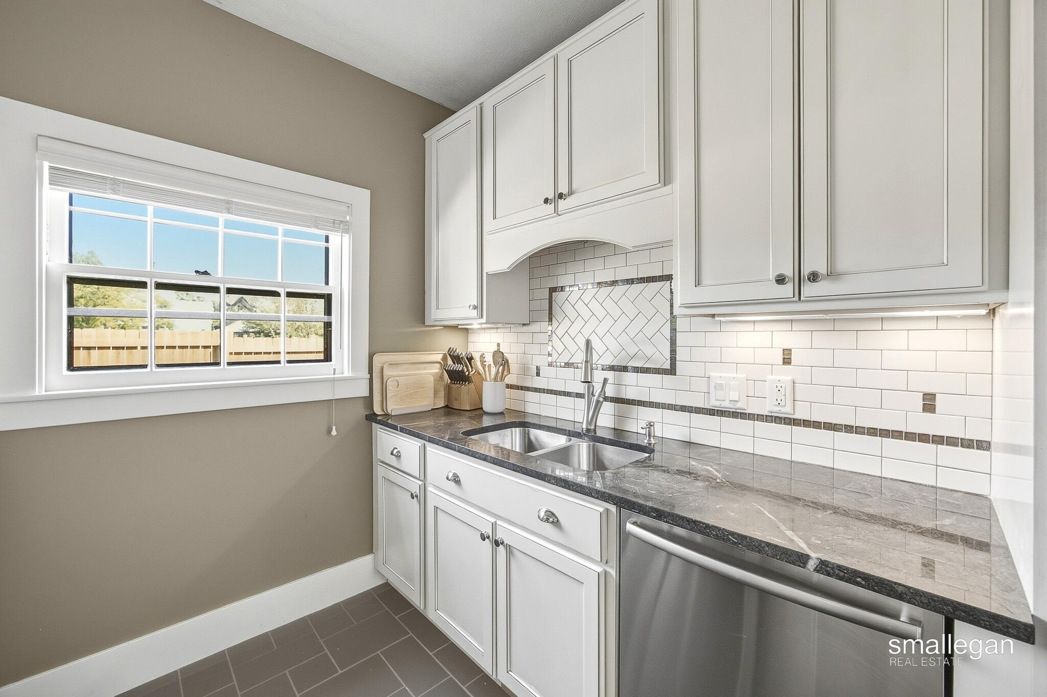 439 Lyon Street NE Grand Rapids MI 49503