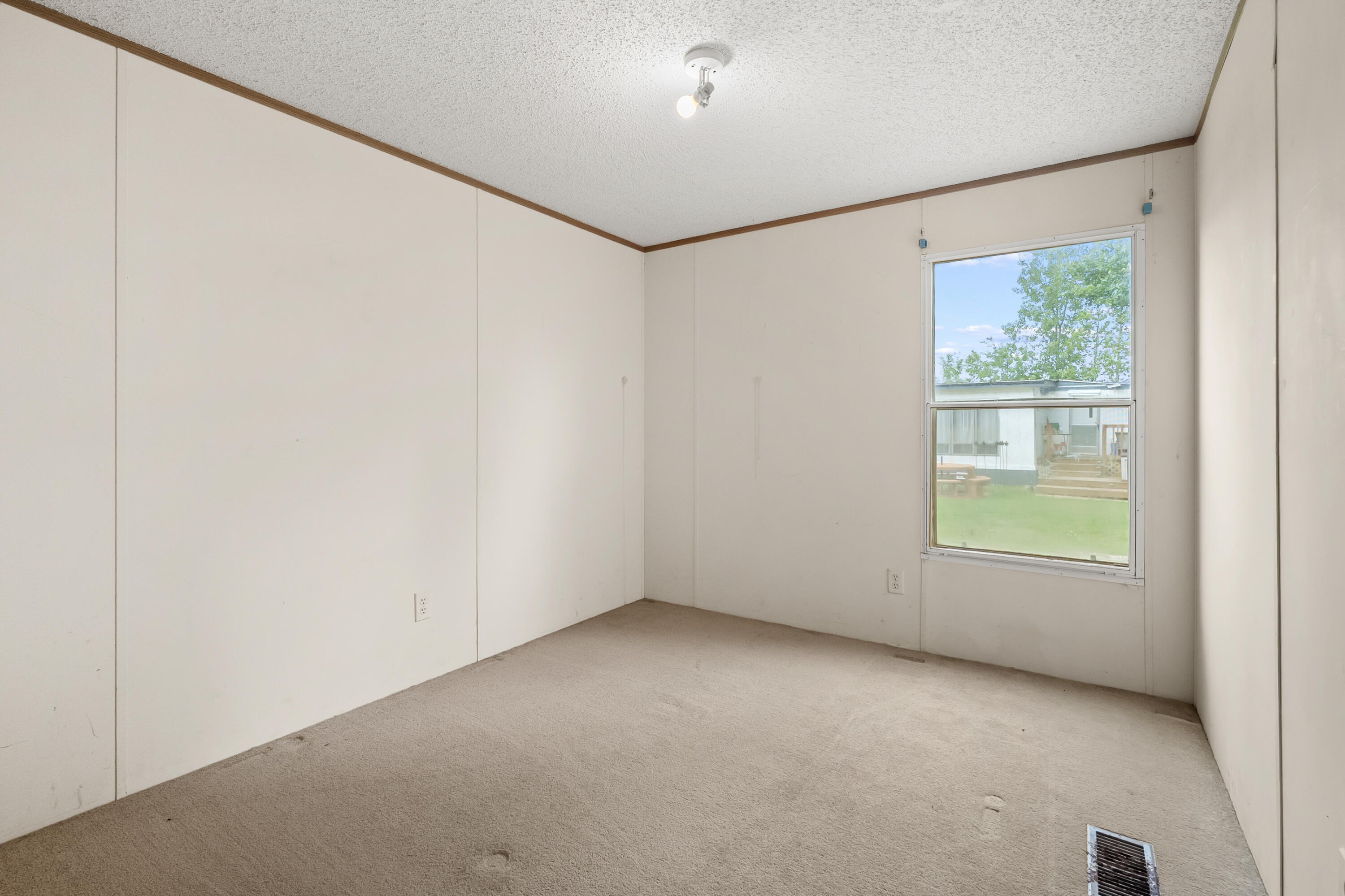 47528 84th Avenue Decatur MI 49045