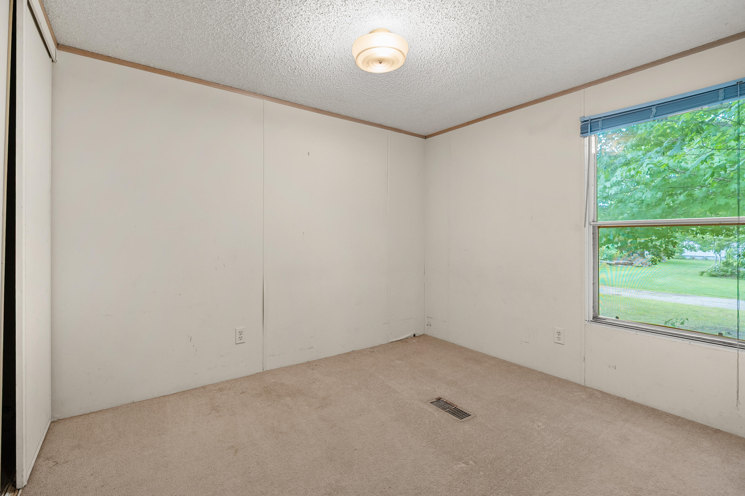 47528 84th Avenue Decatur MI 49045