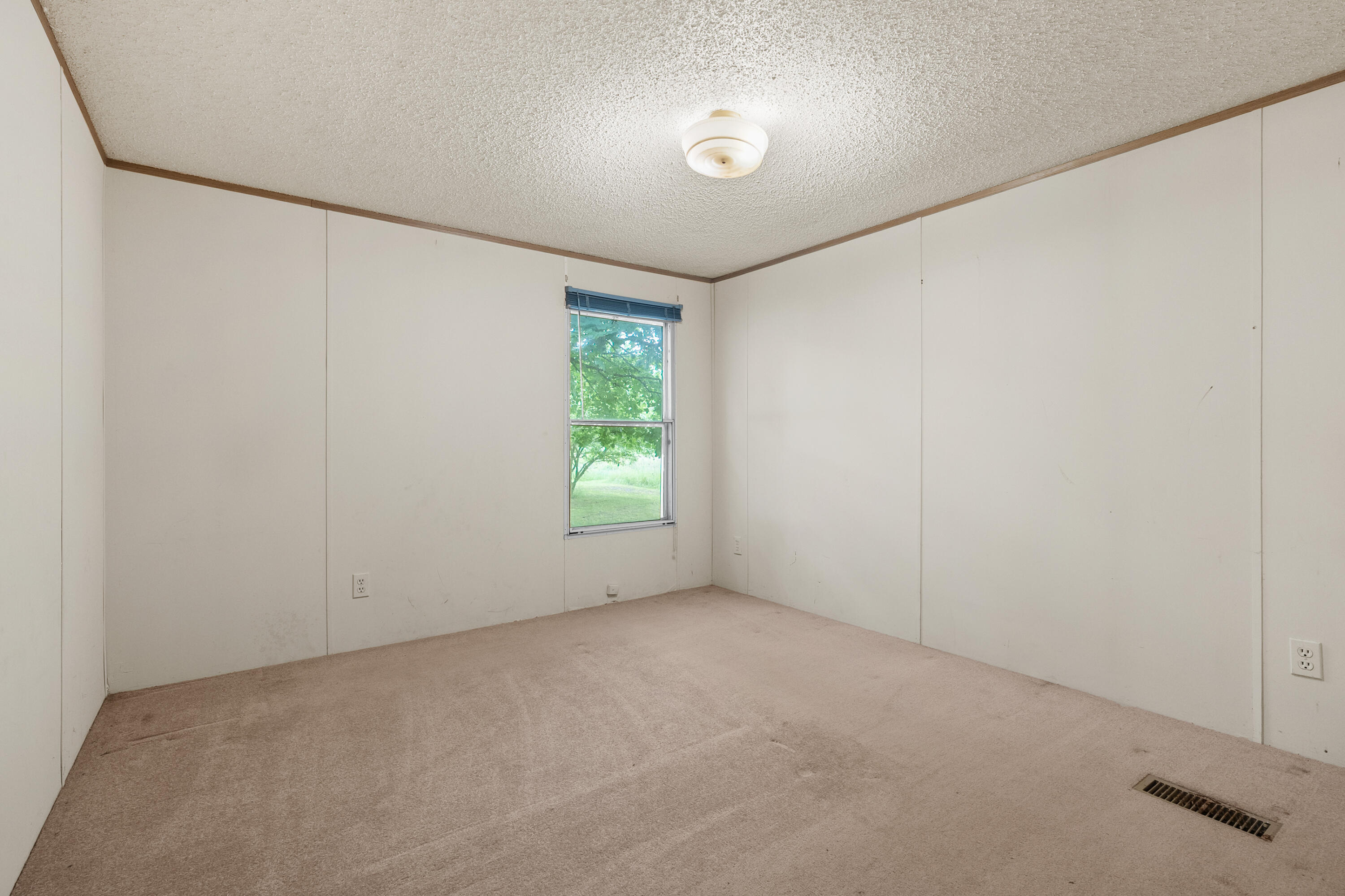 47528 84th Avenue Decatur MI 49045
