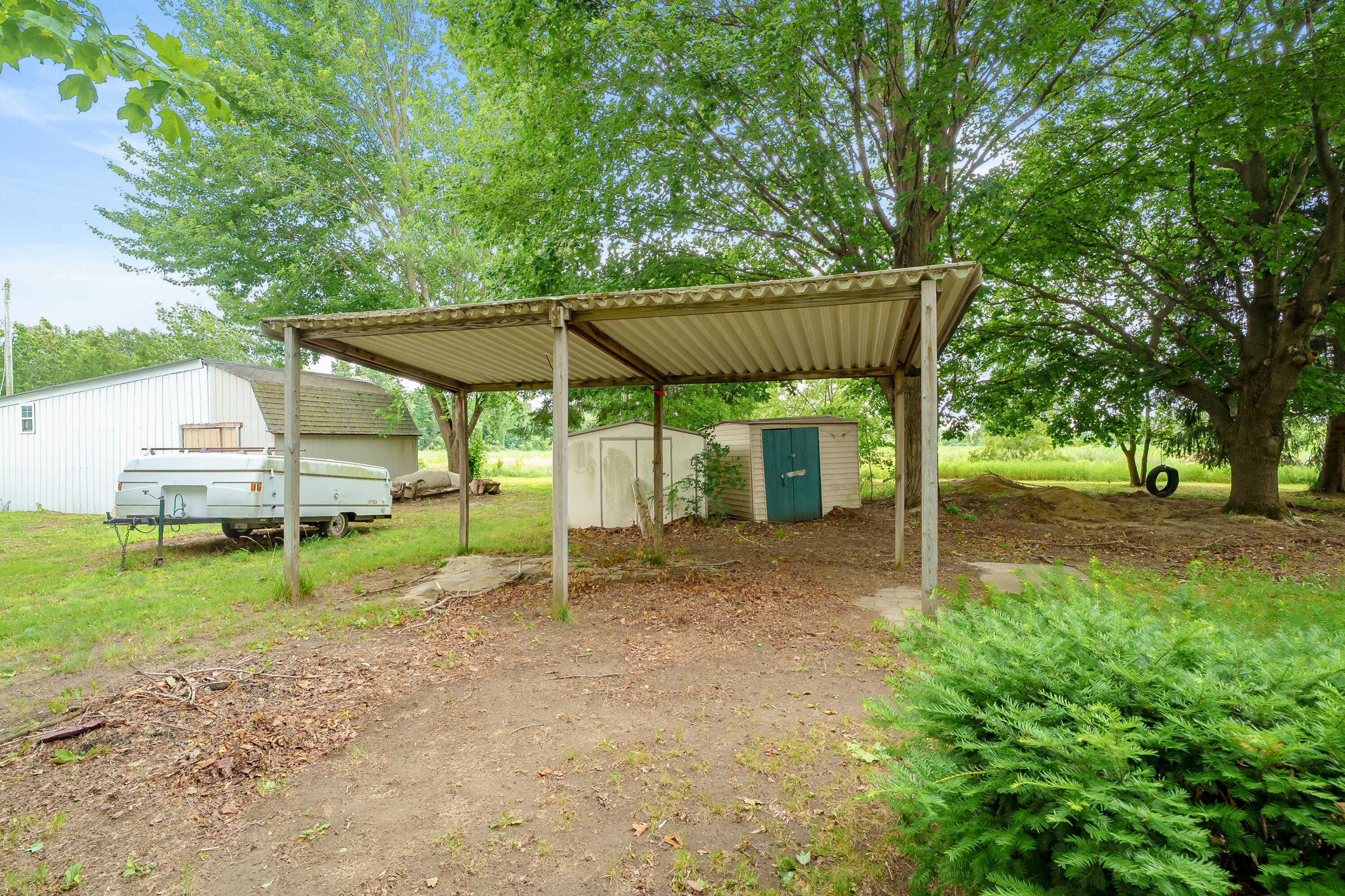 47528 84th Avenue Decatur MI 49045