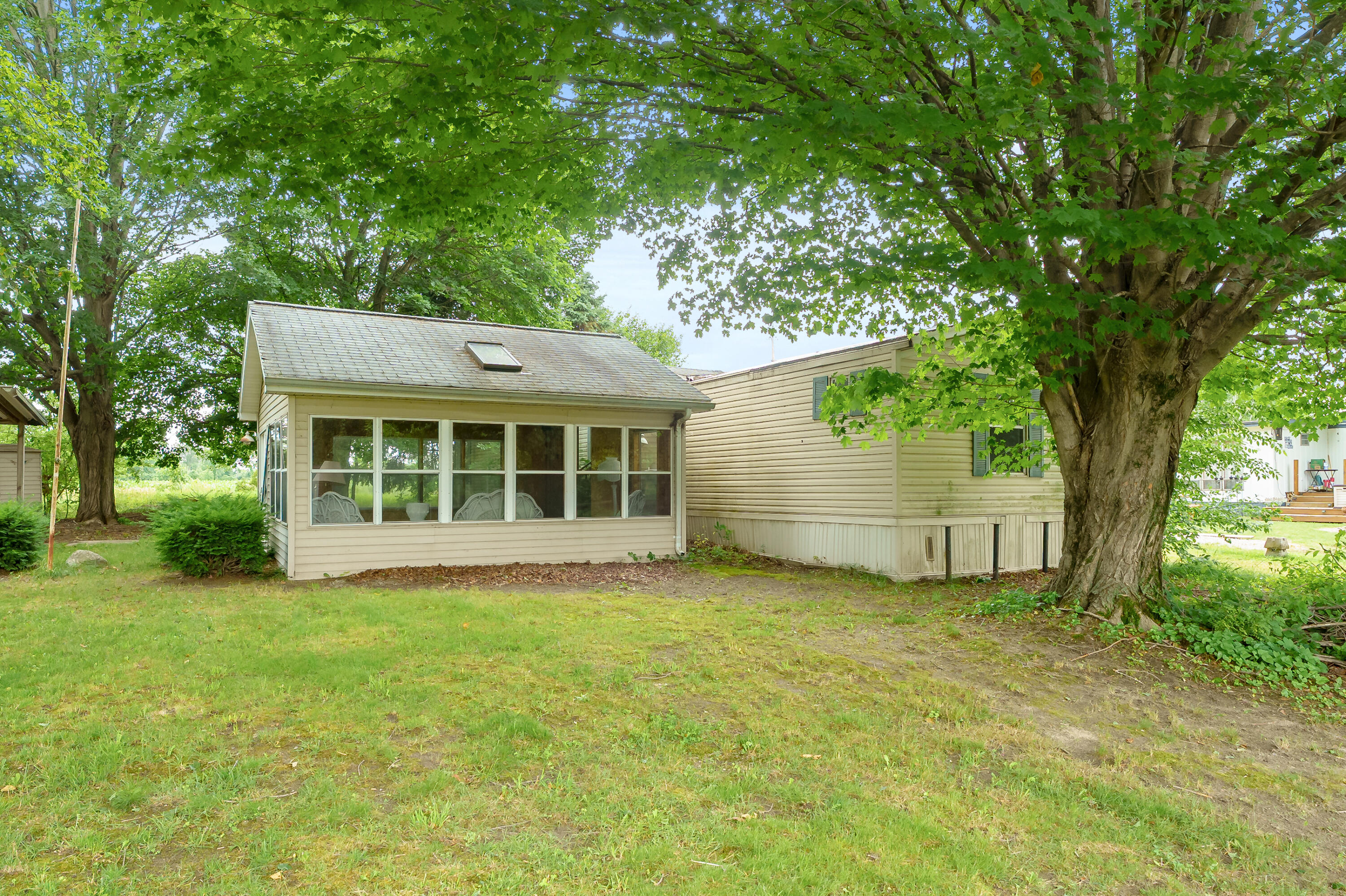 47528 84th Avenue Decatur MI 49045