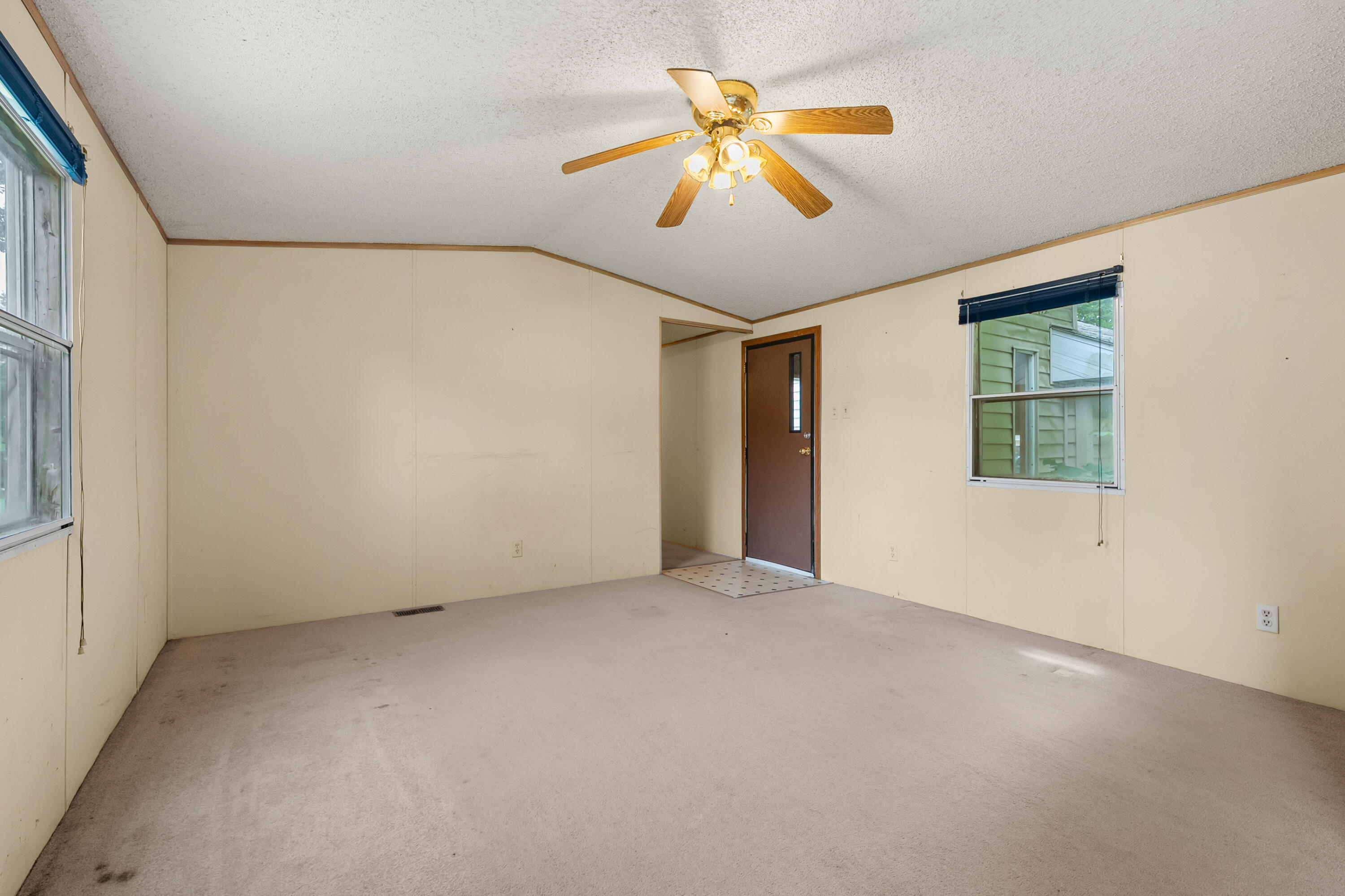47528 84th Avenue Decatur MI 49045