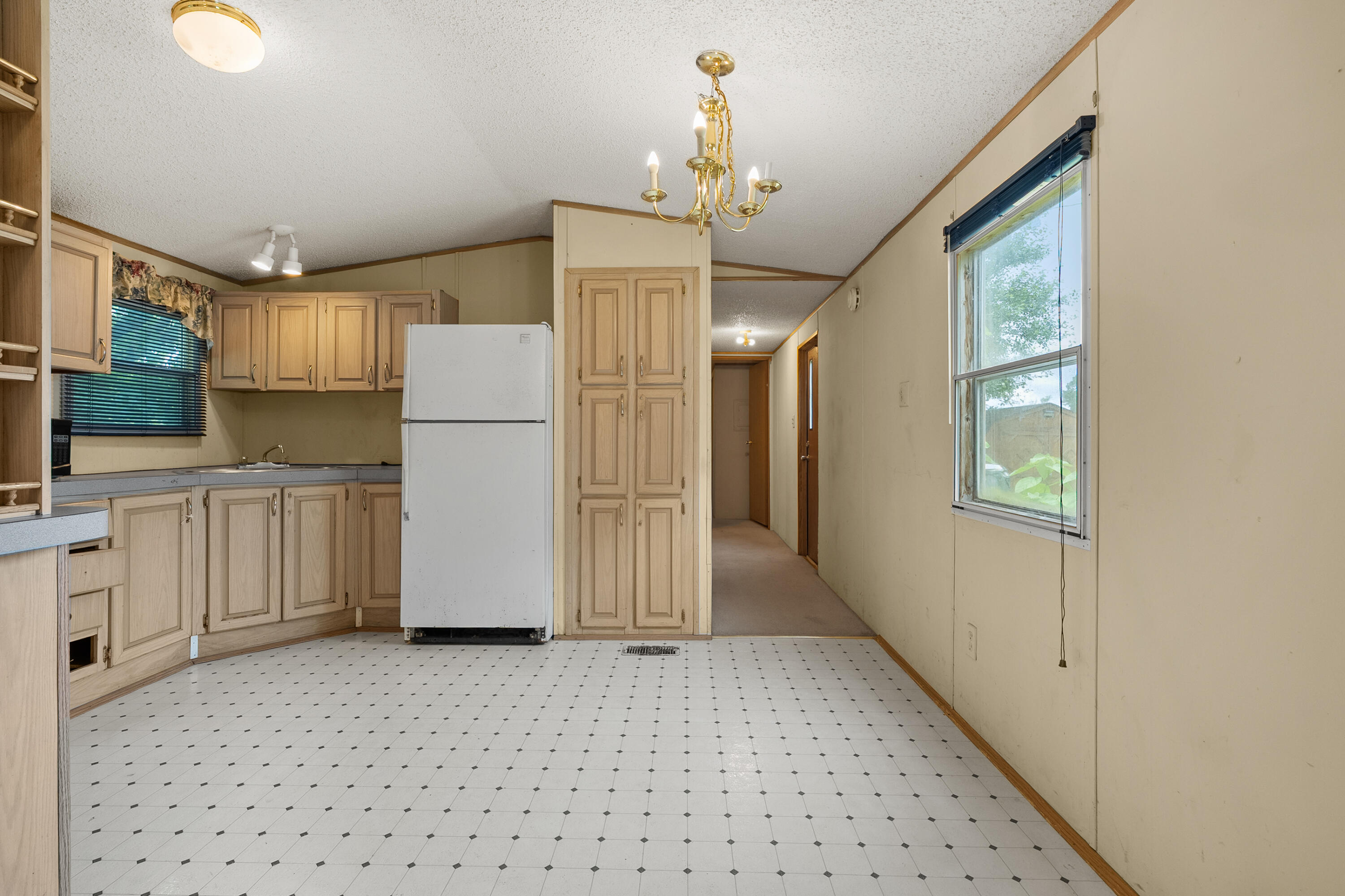 47528 84th Avenue Decatur MI 49045
