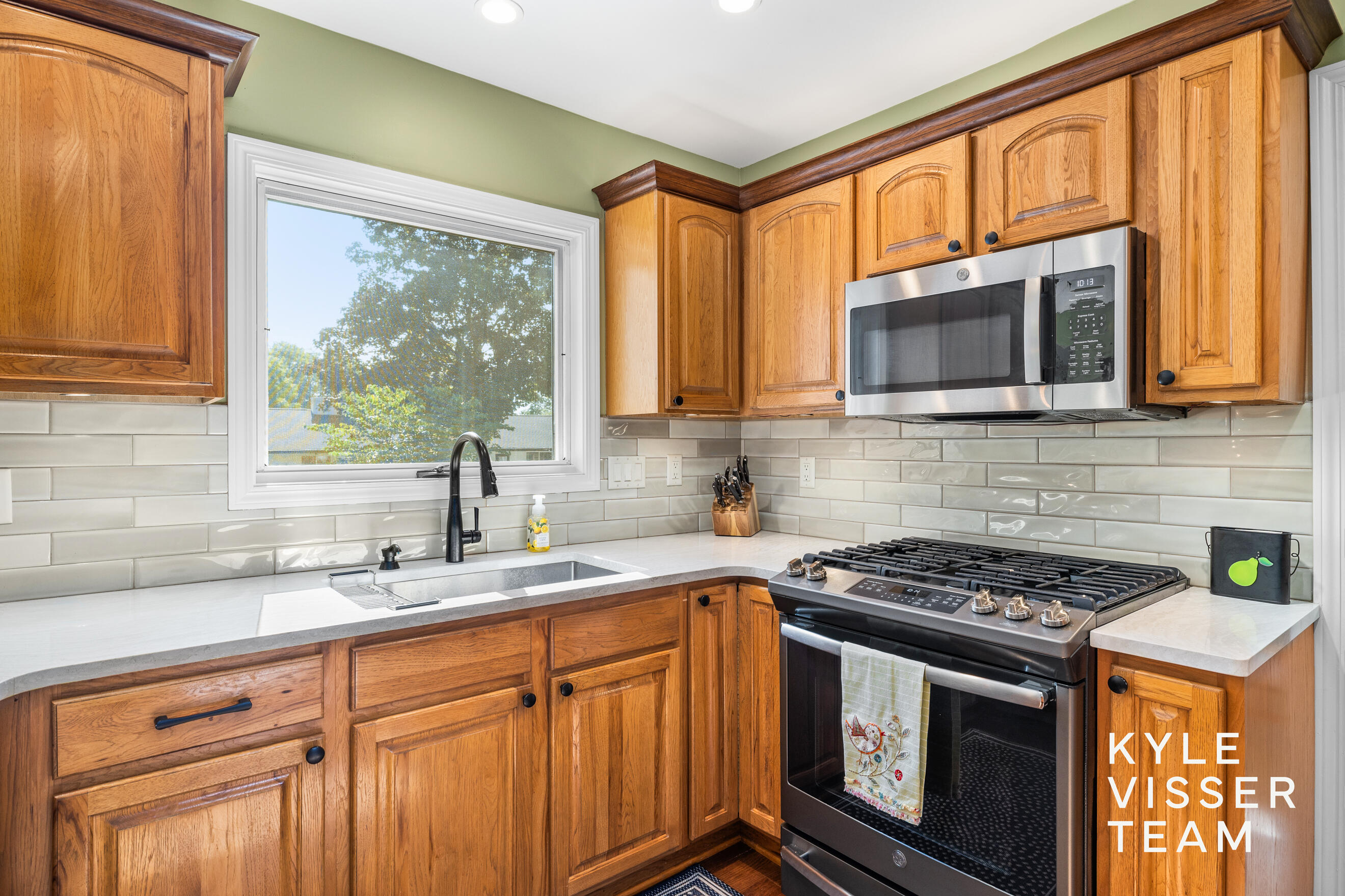 2032 Edgewood Avenue SE Grand Rapids MI 49546