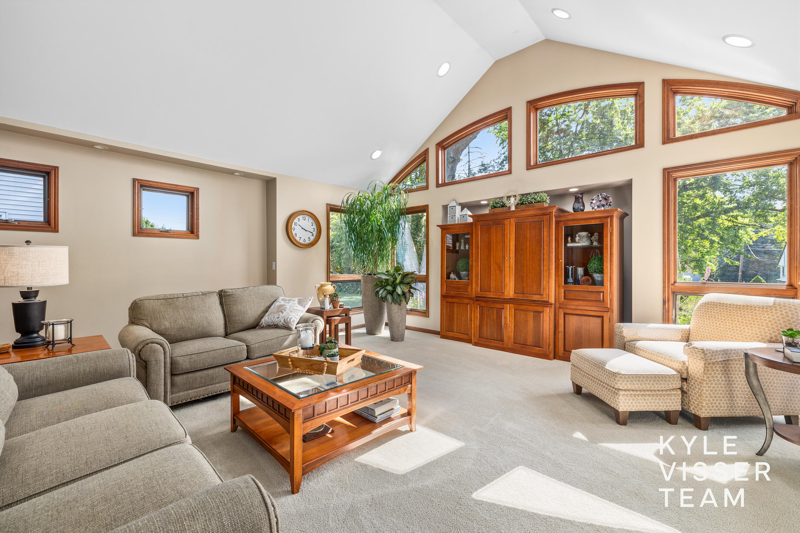 2032 Edgewood Avenue SE Grand Rapids MI 49546