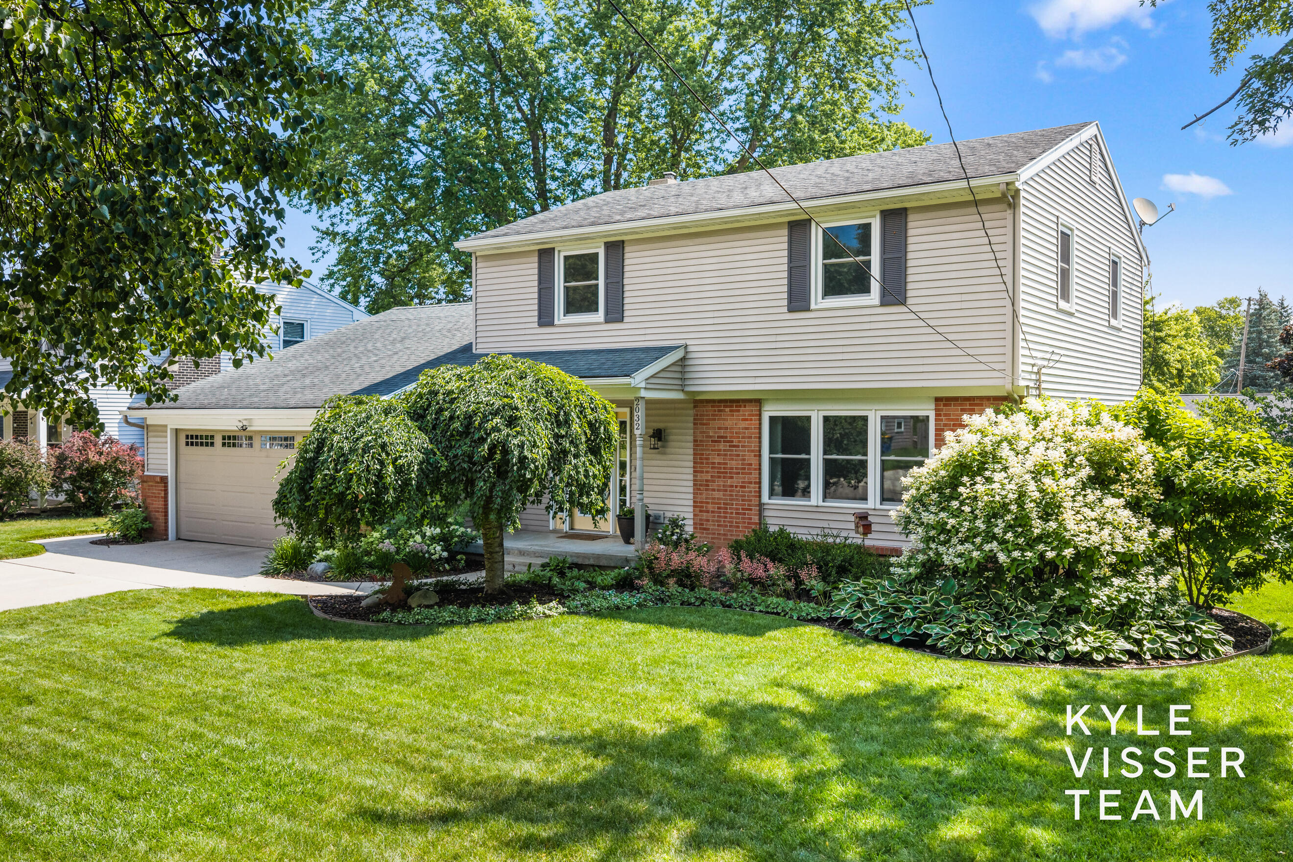 2032 Edgewood Avenue SE Grand Rapids MI 49546