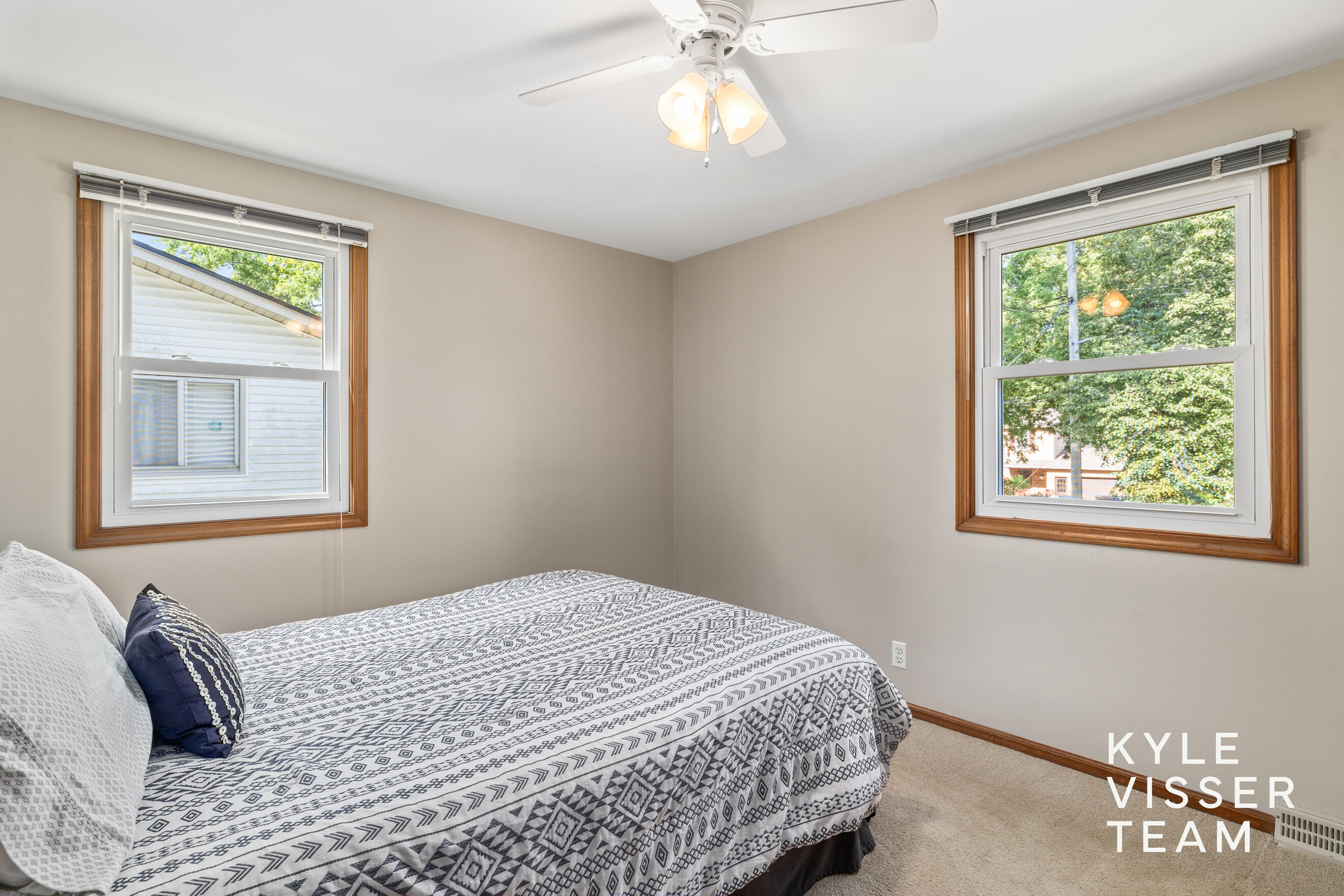 2032 Edgewood Avenue SE Grand Rapids MI 49546