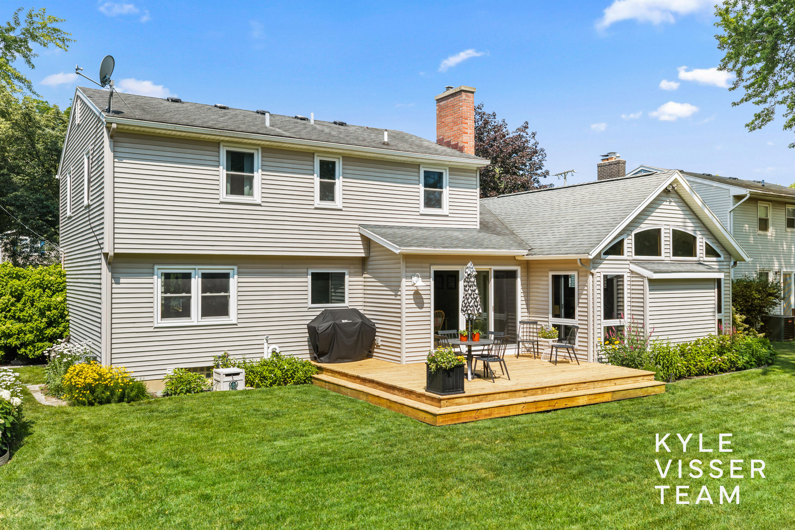 2032 Edgewood Avenue SE Grand Rapids MI 49546
