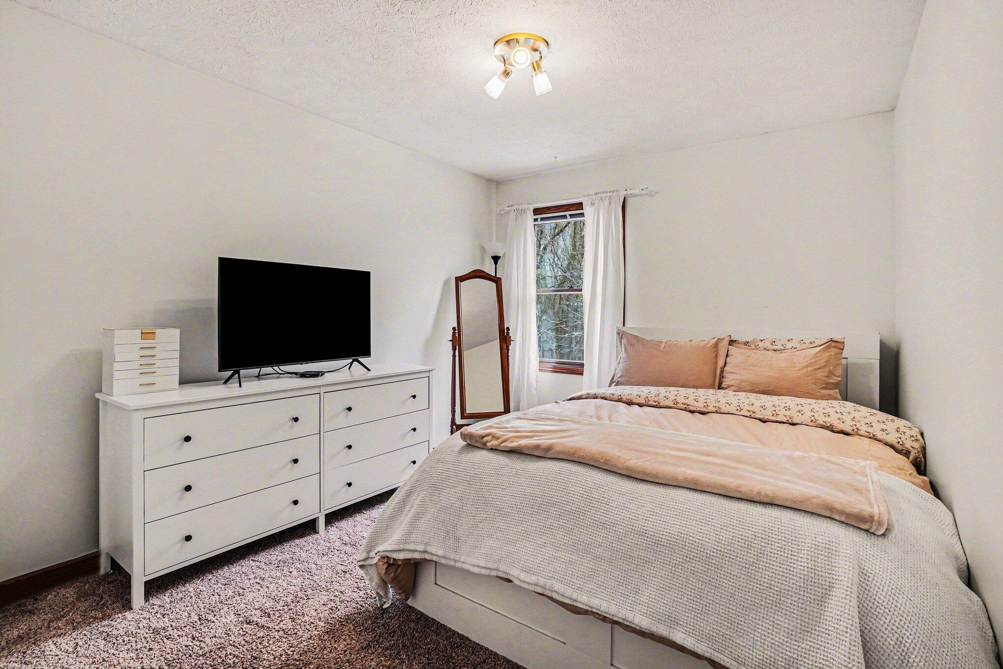 12132 Millpond Drive NW Grand Rapids MI 49534