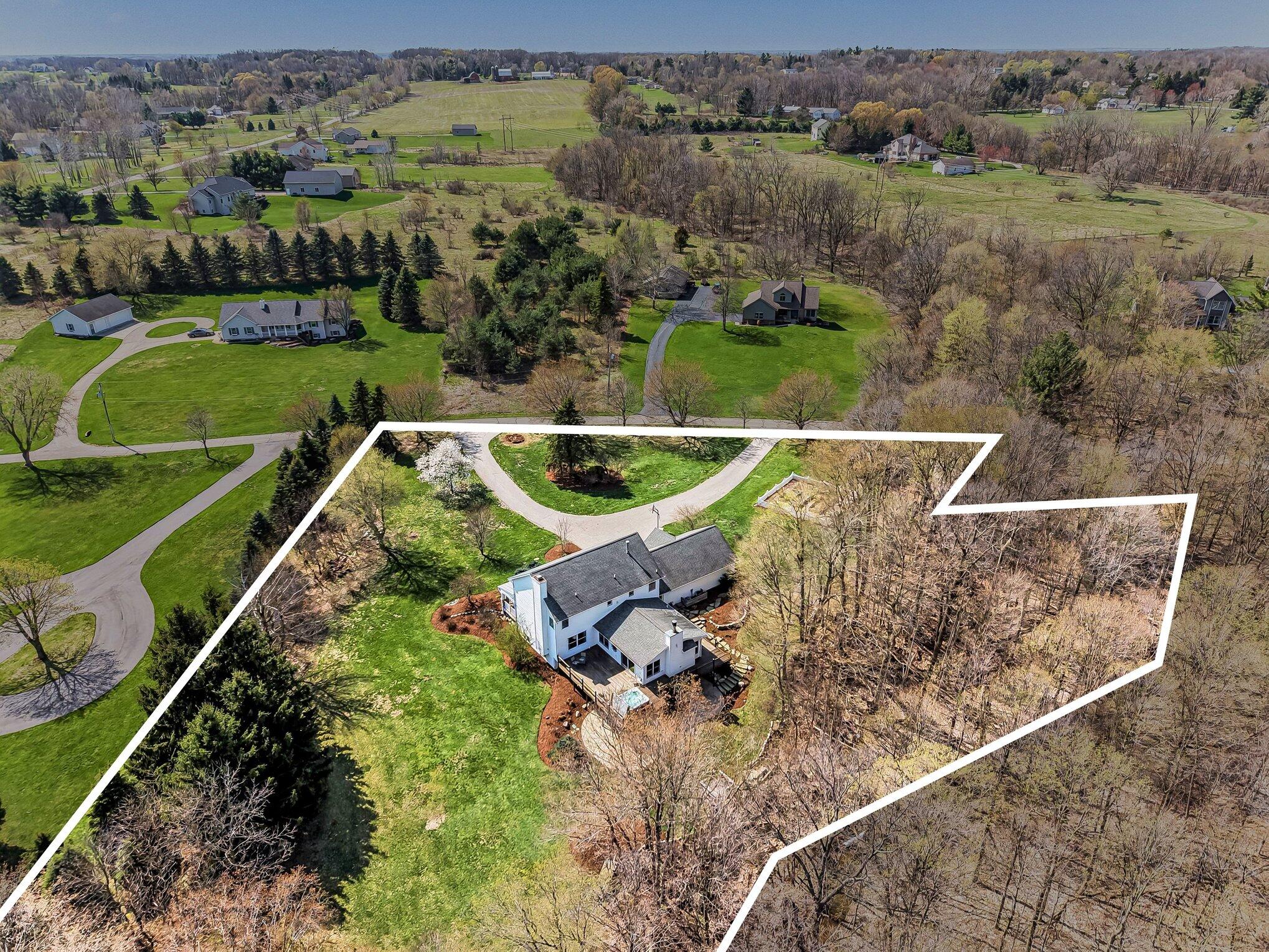 12132 Millpond Drive NW Grand Rapids MI 49534