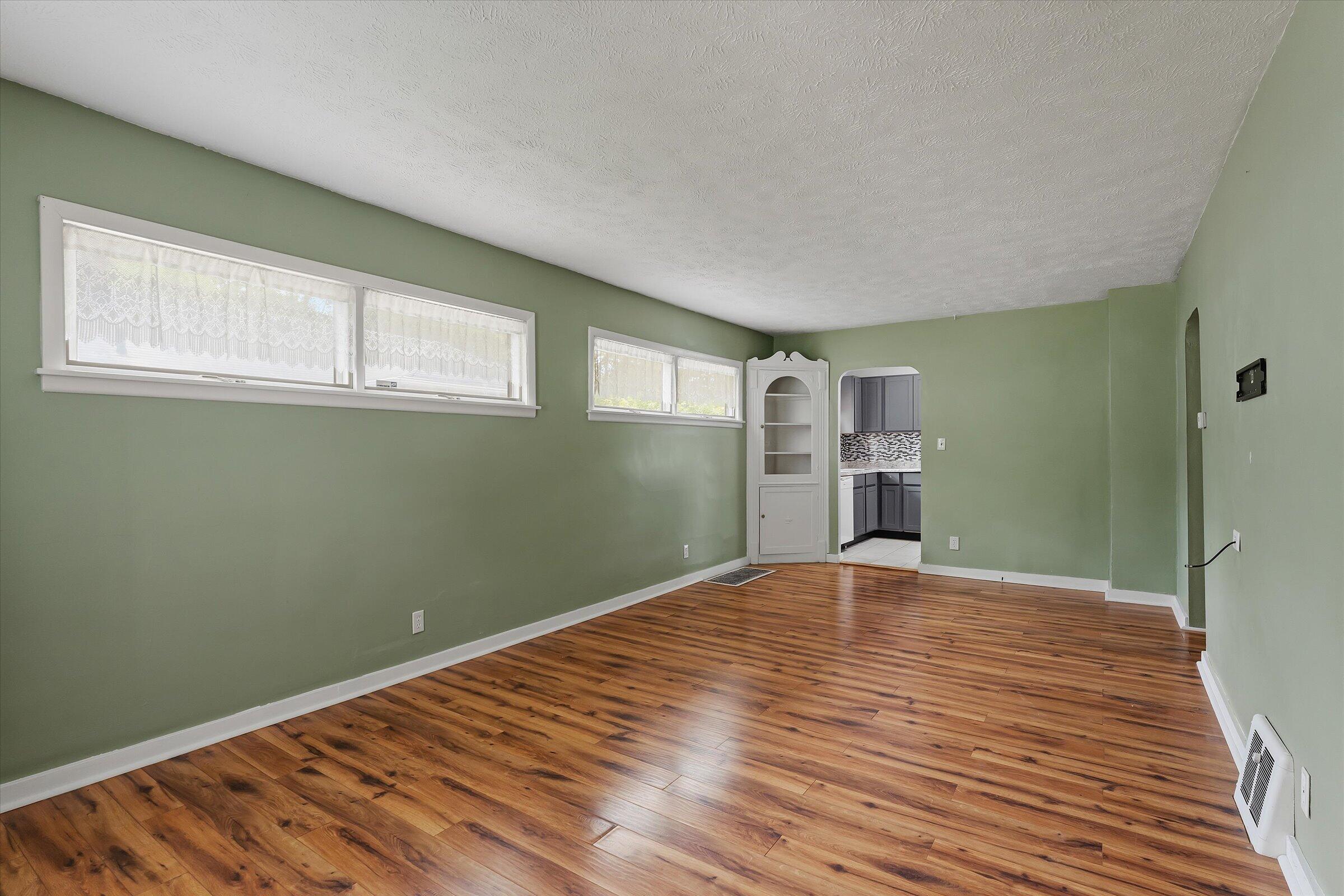36 N 16th Street Niles MI 49120