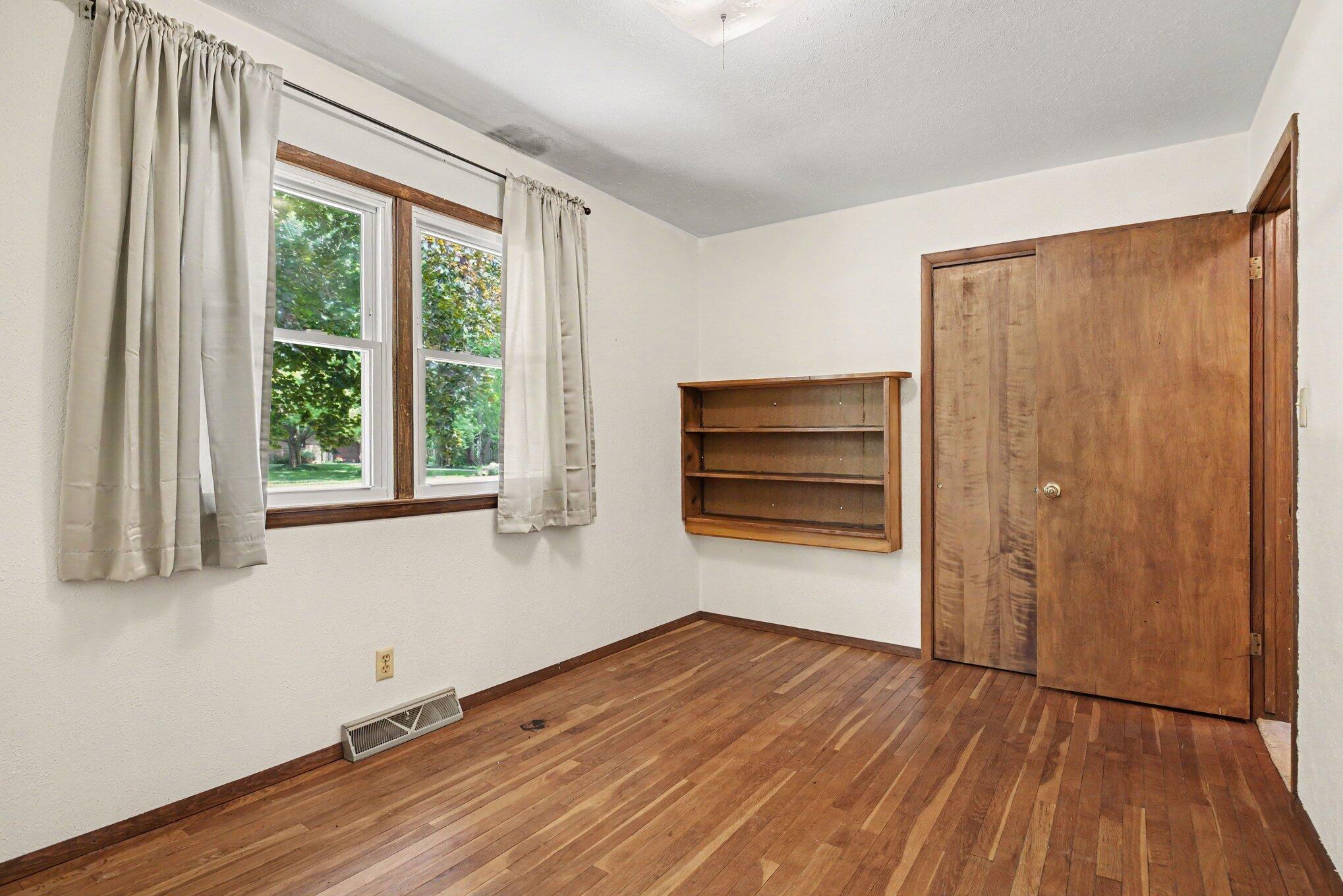 1063 Almaugus Drive Niles MI 49120