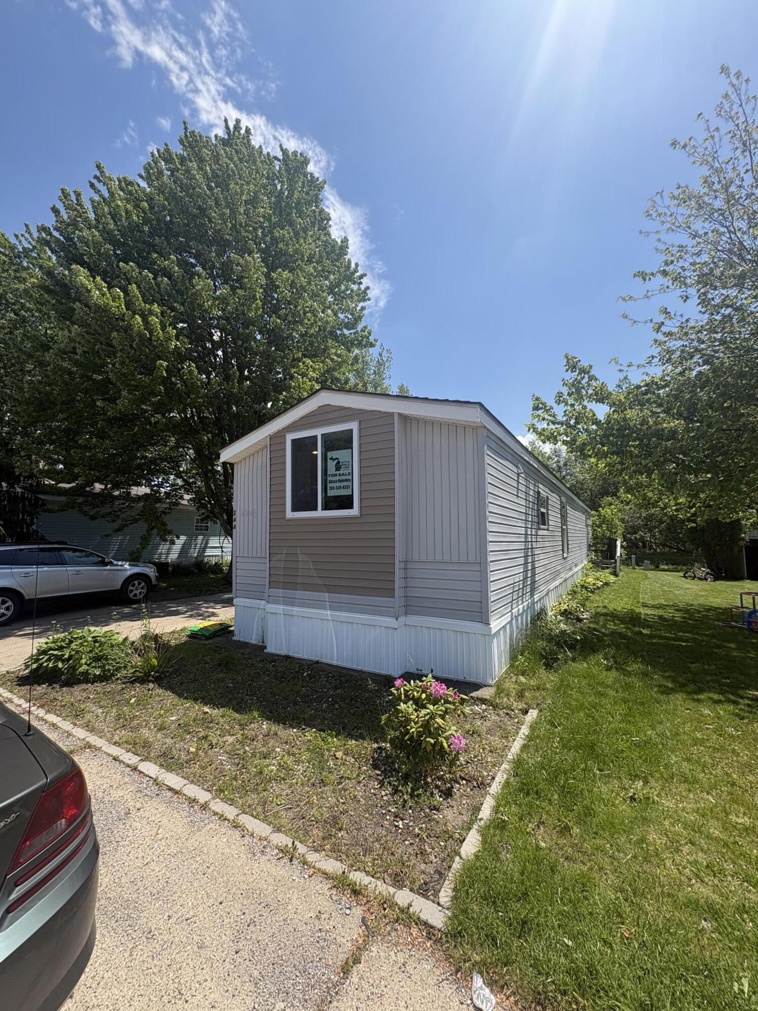 244 Piedmont Drive SE Grand Rapids MI 49548