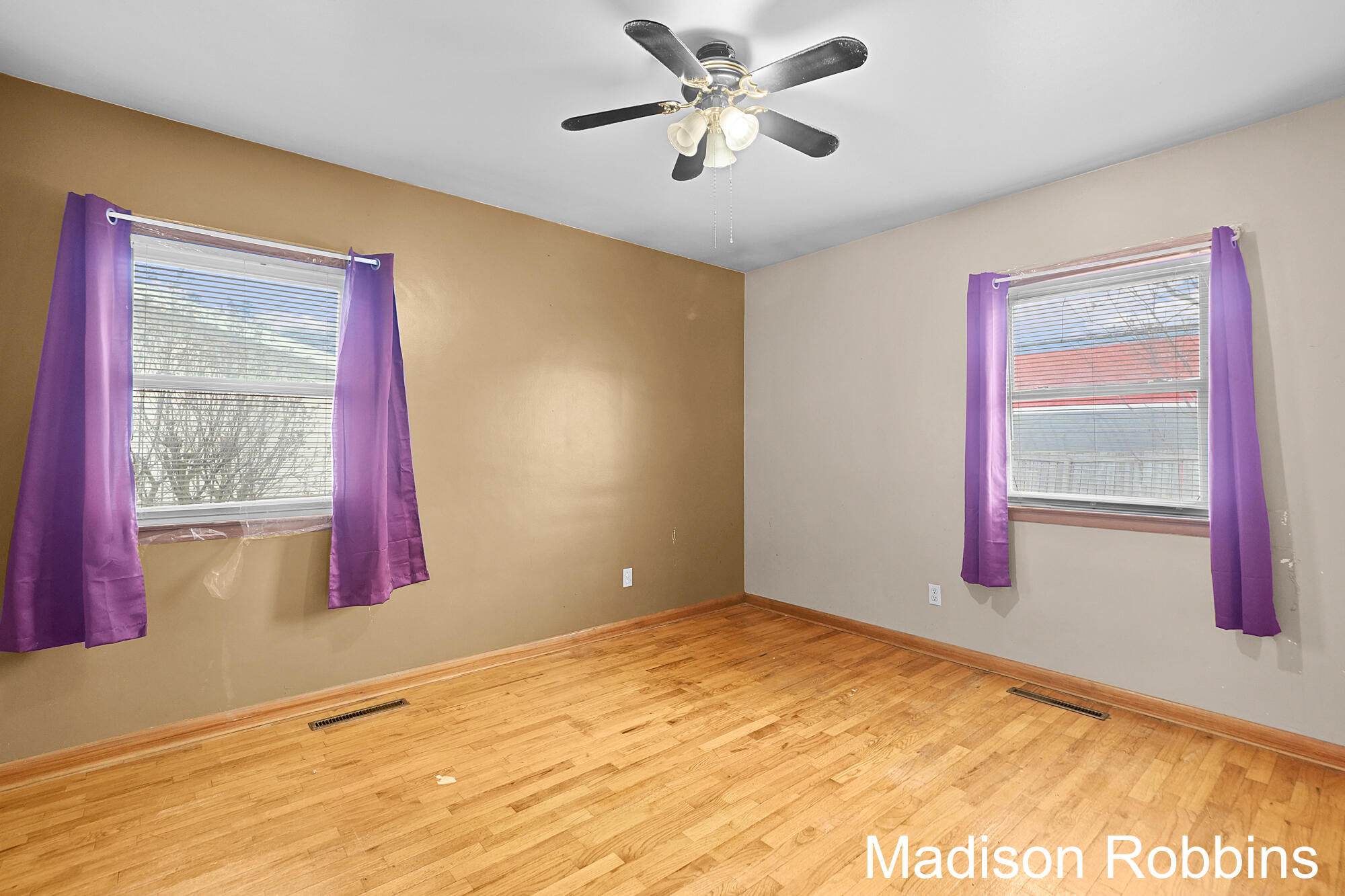 966 Roberts Street Muskegon MI 49442
