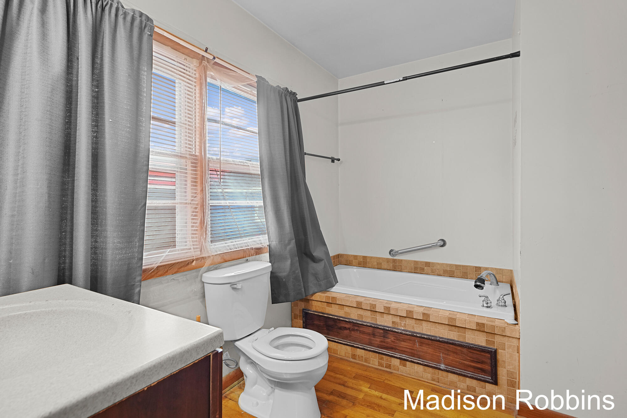 966 Roberts Street Muskegon MI 49442