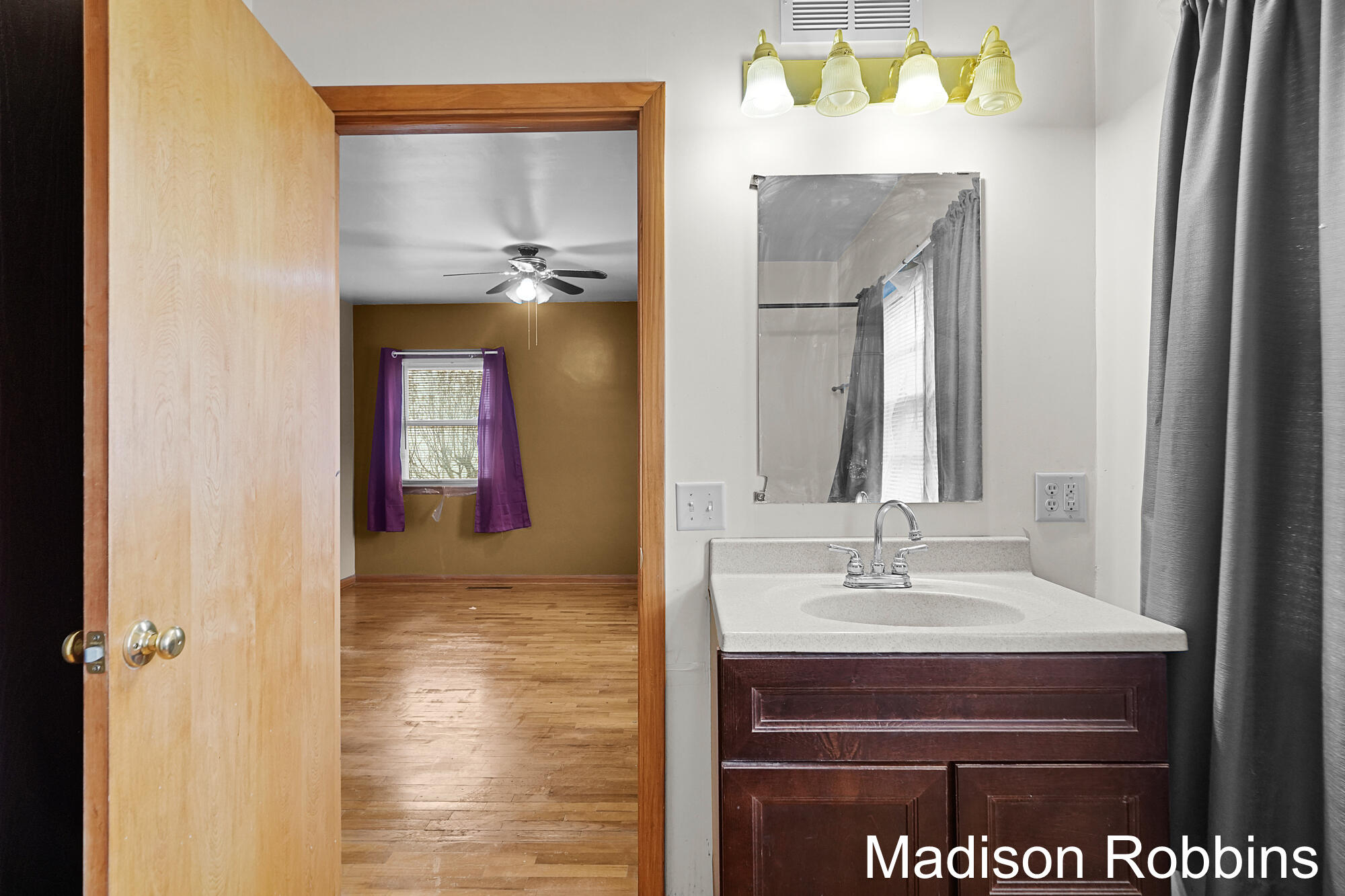 966 Roberts Street Muskegon MI 49442
