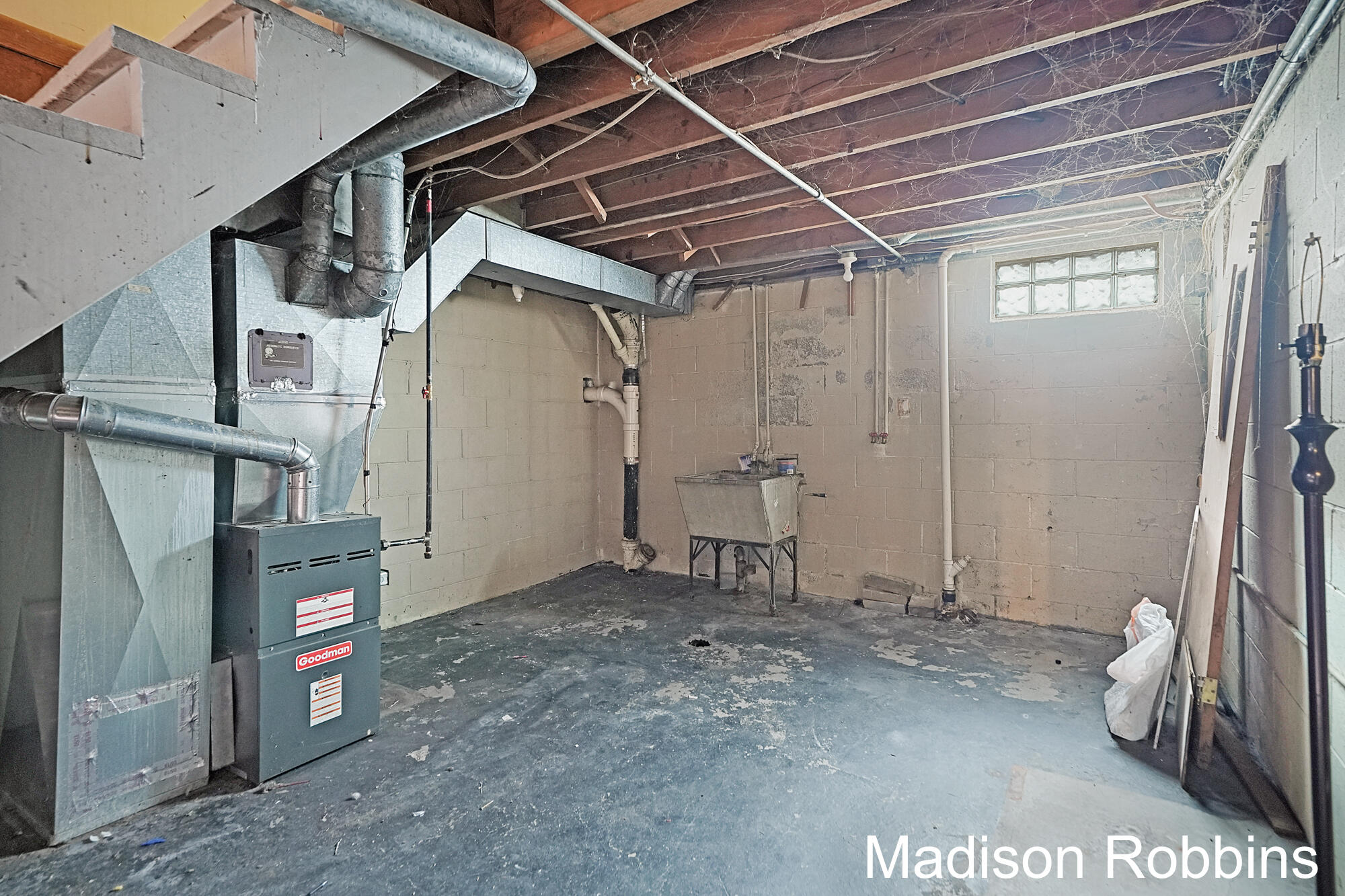 966 Roberts Street Muskegon MI 49442