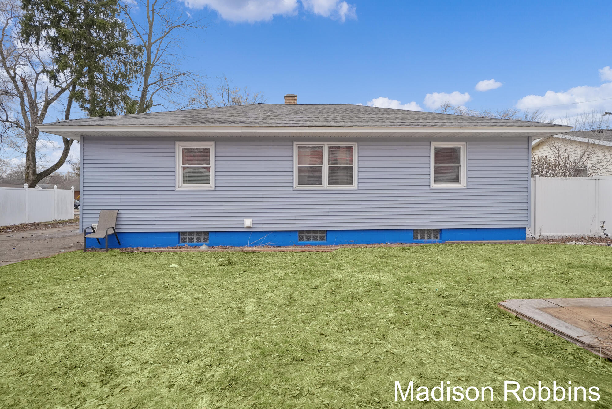 966 Roberts Street Muskegon MI 49442