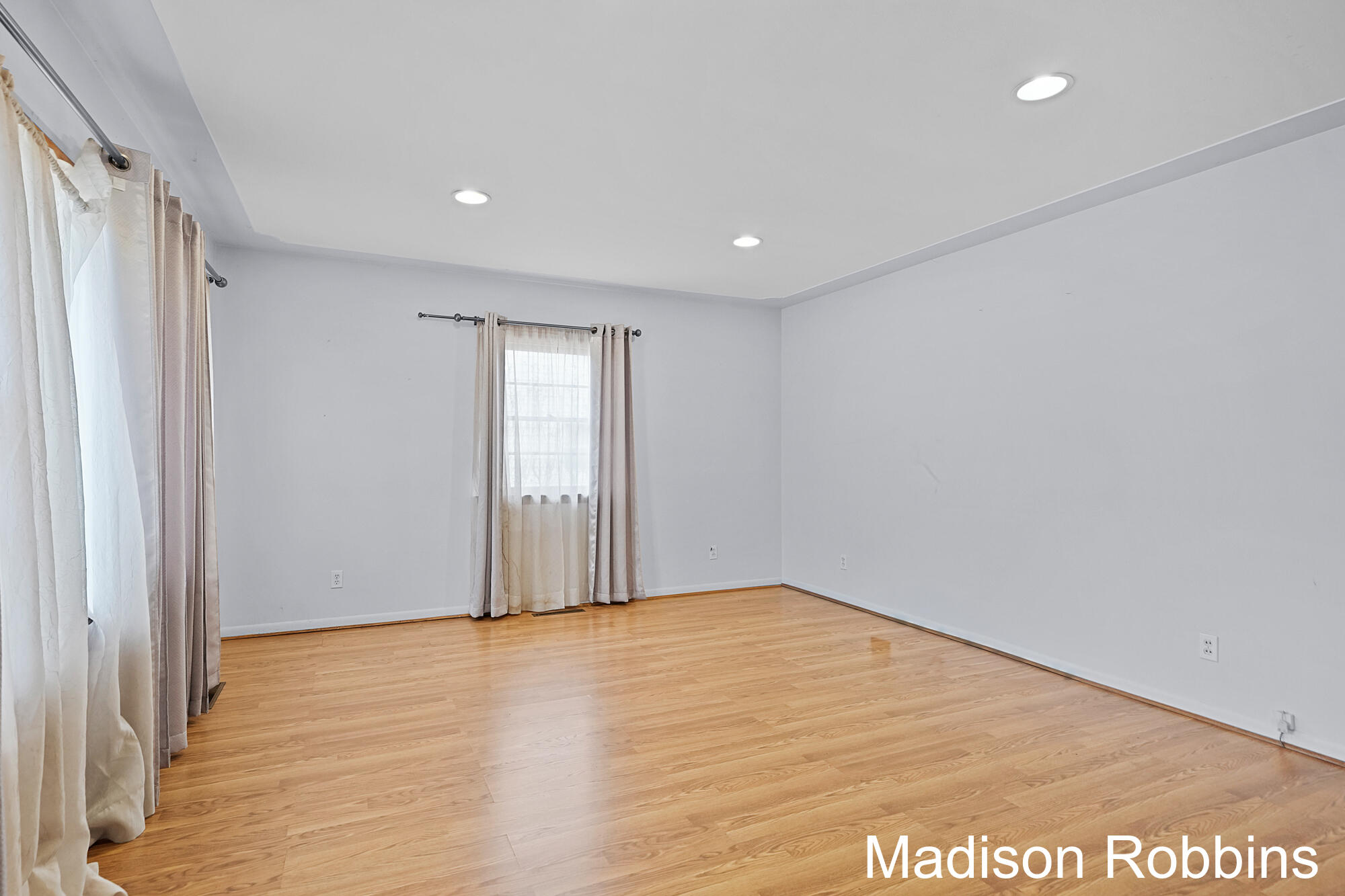 966 Roberts Street Muskegon MI 49442