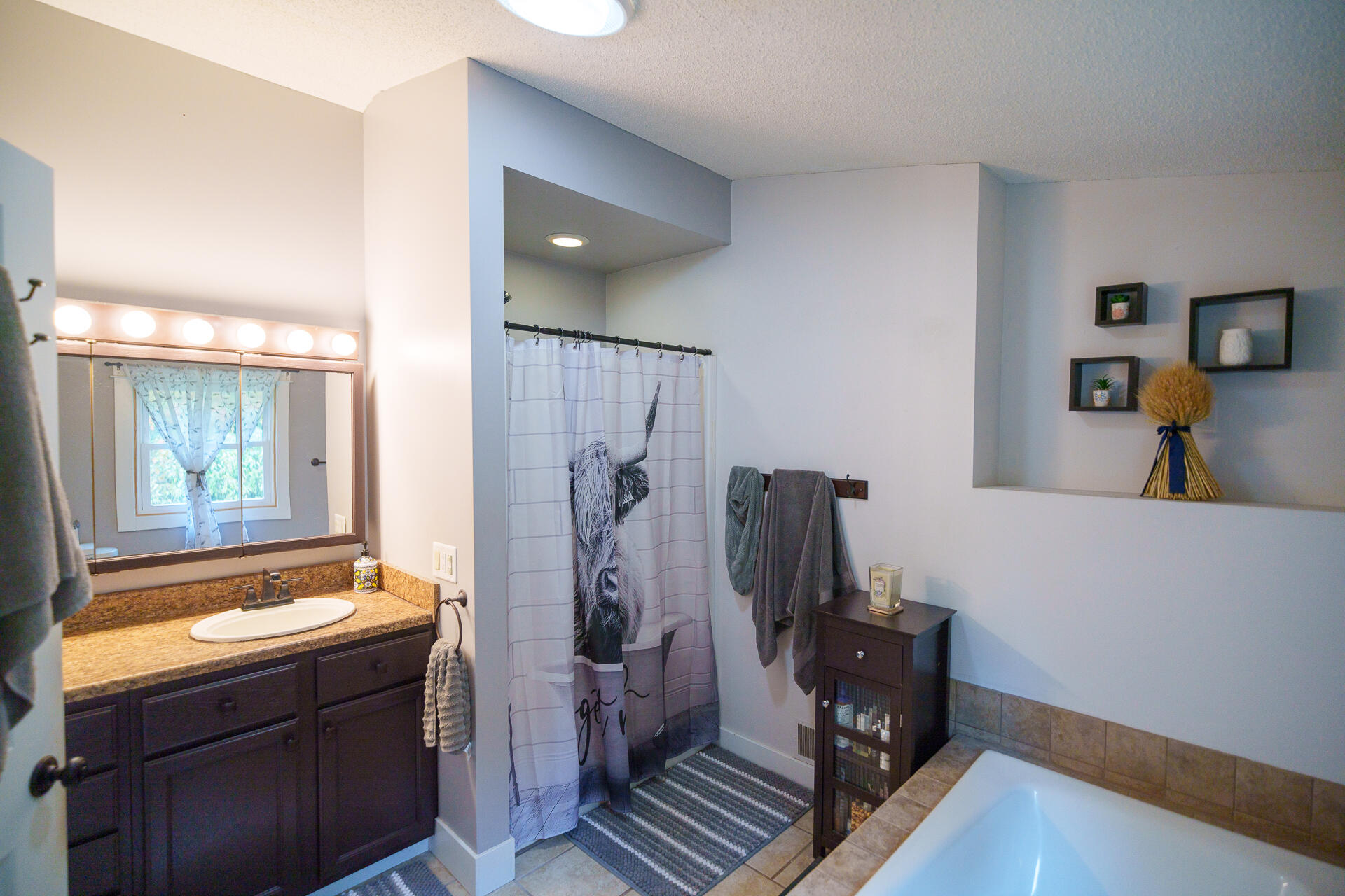 4661 W River Road Muskegon MI 49445