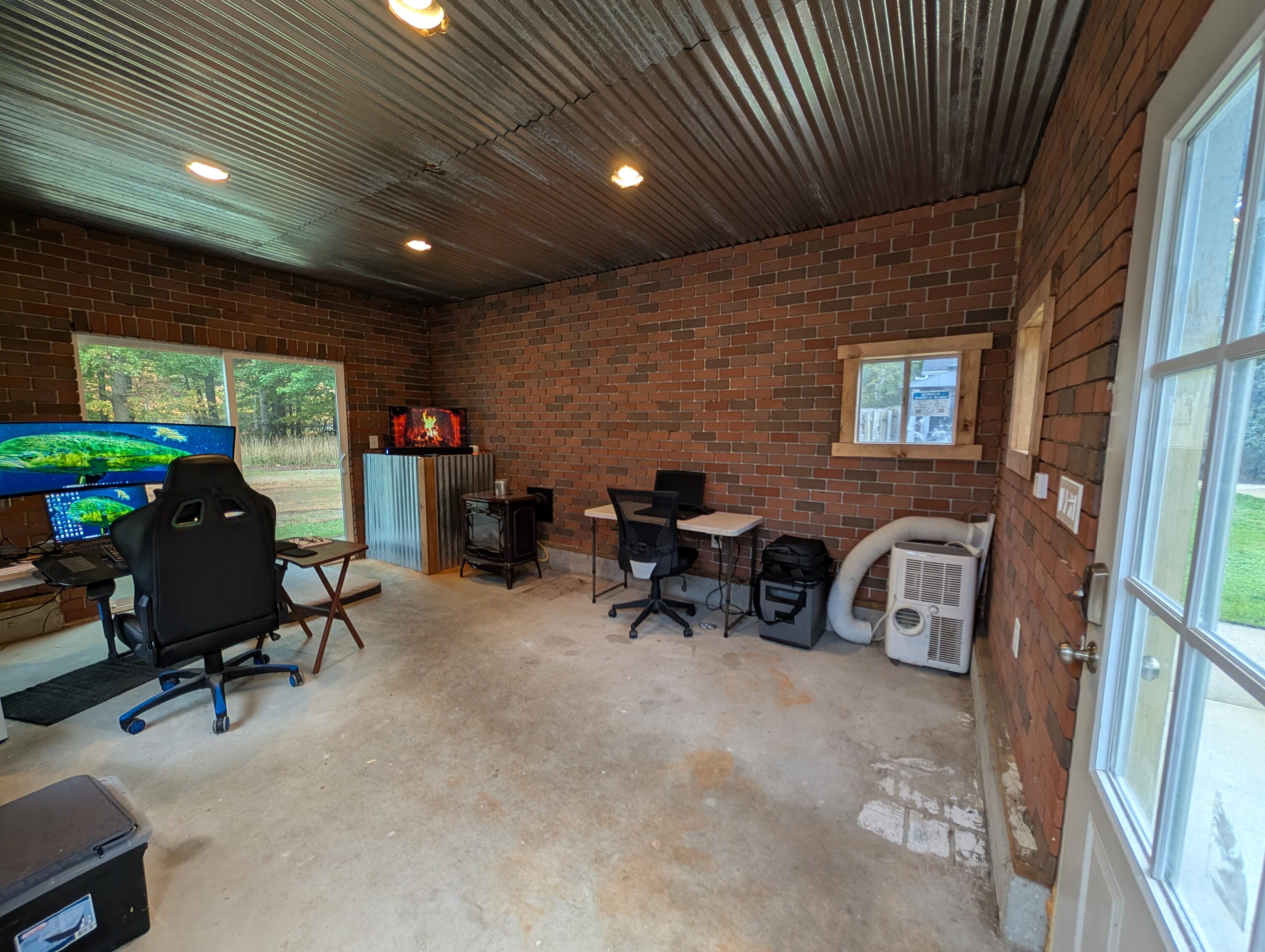 4661 W River Road Muskegon MI 49445