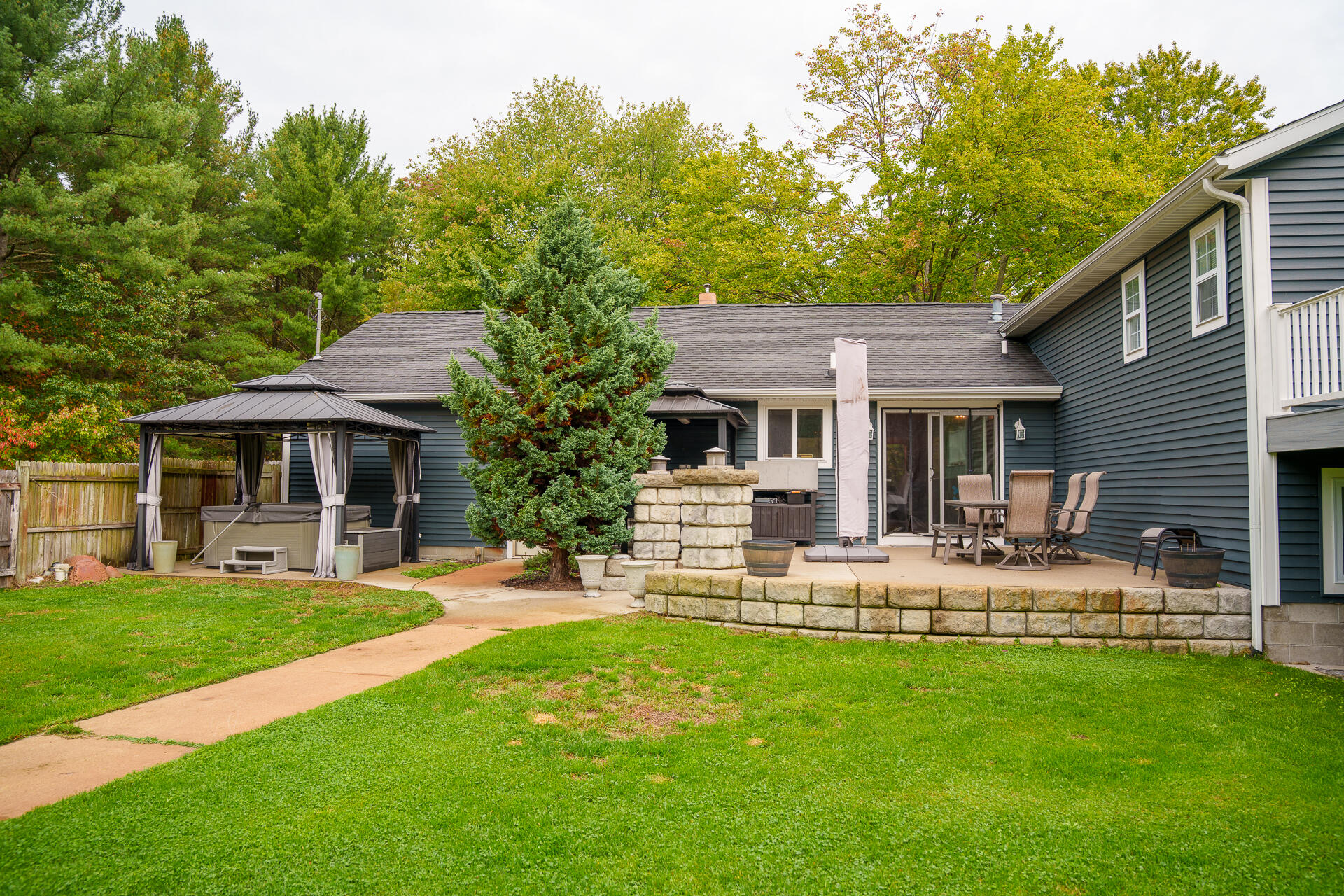 4661 W River Road Muskegon MI 49445
